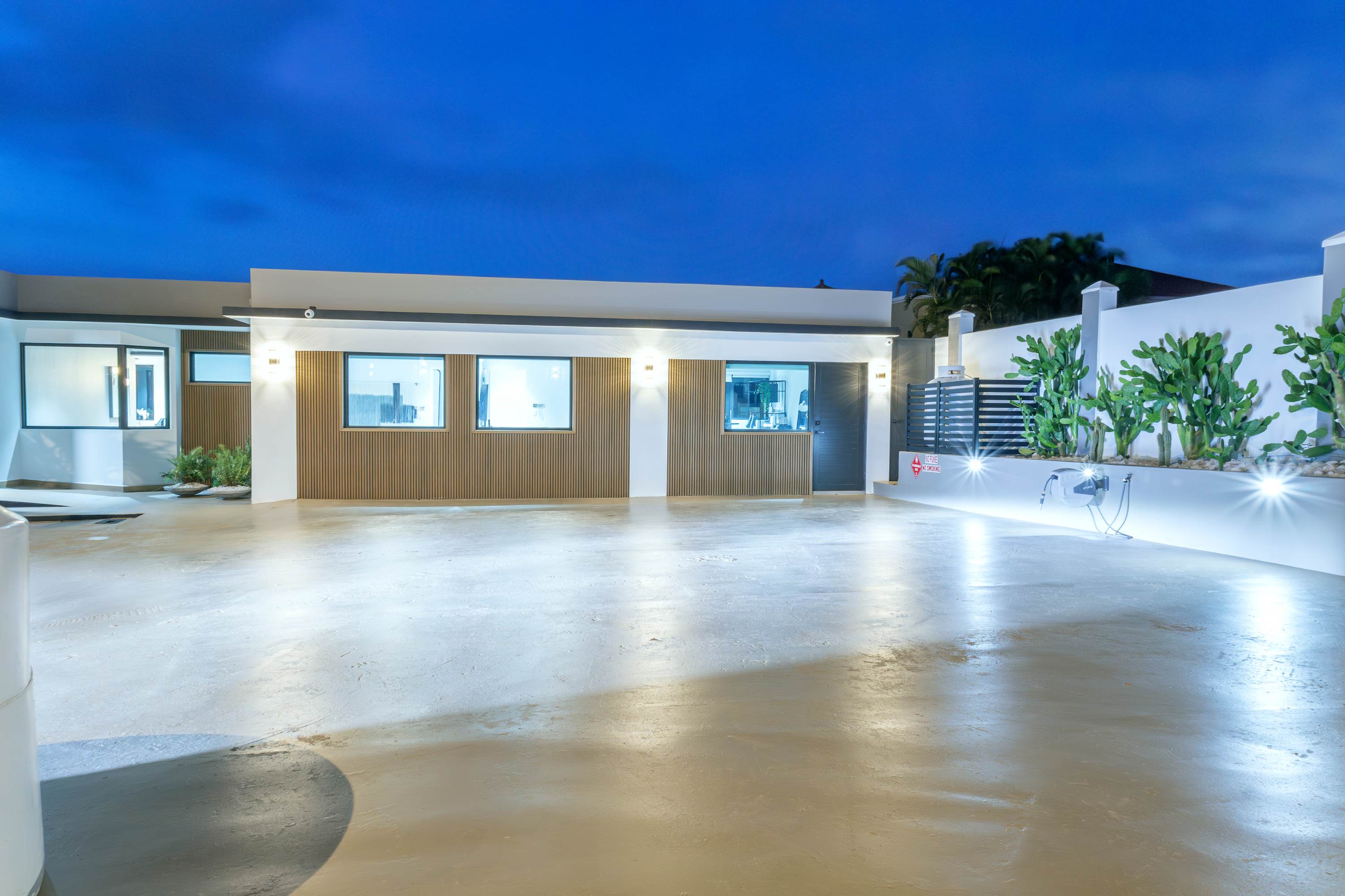 Luxury Villa on the hills looking at the atlantic ocean - Property photo