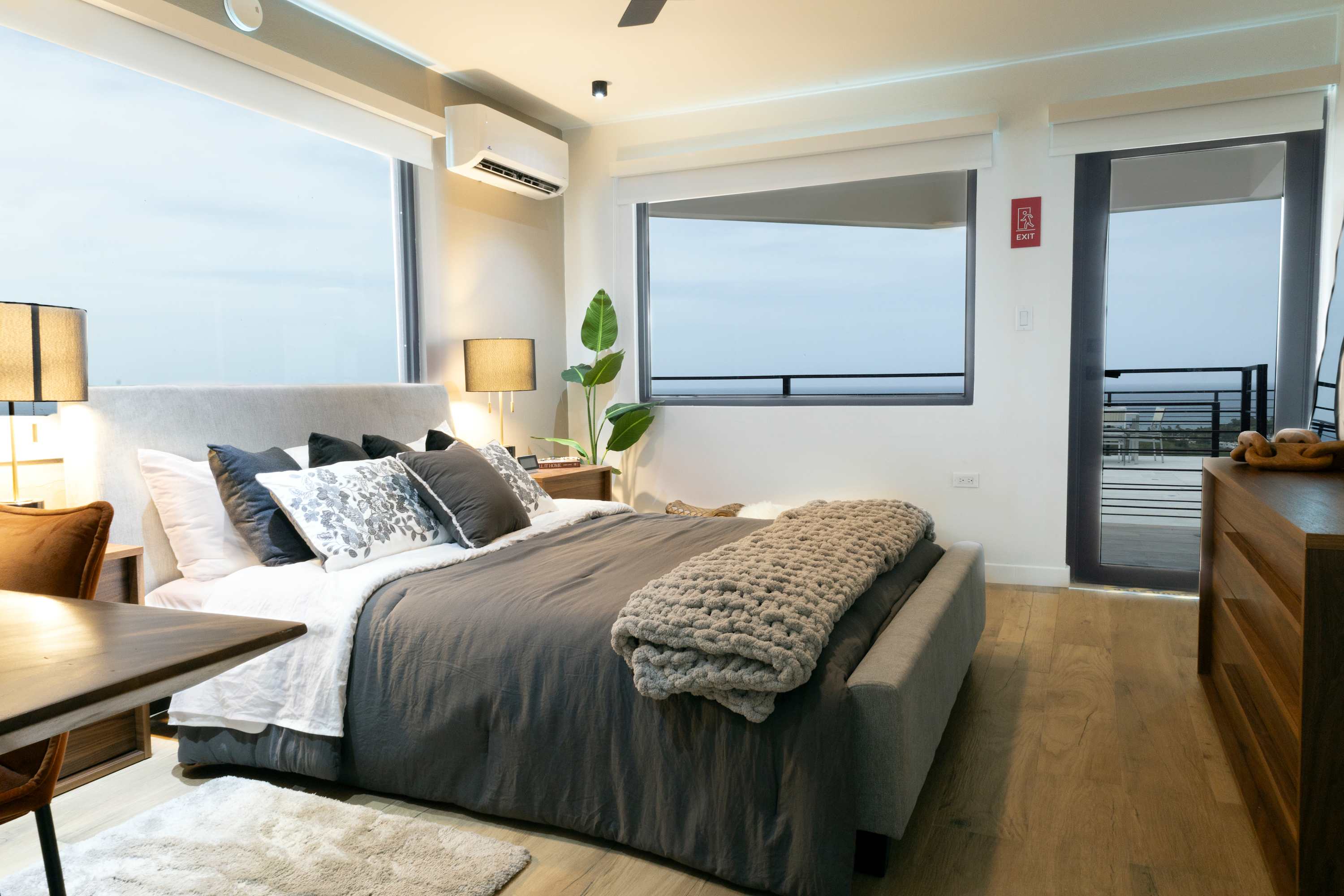 Luxury Villa on the hills looking at the atlantic ocean - Property photo