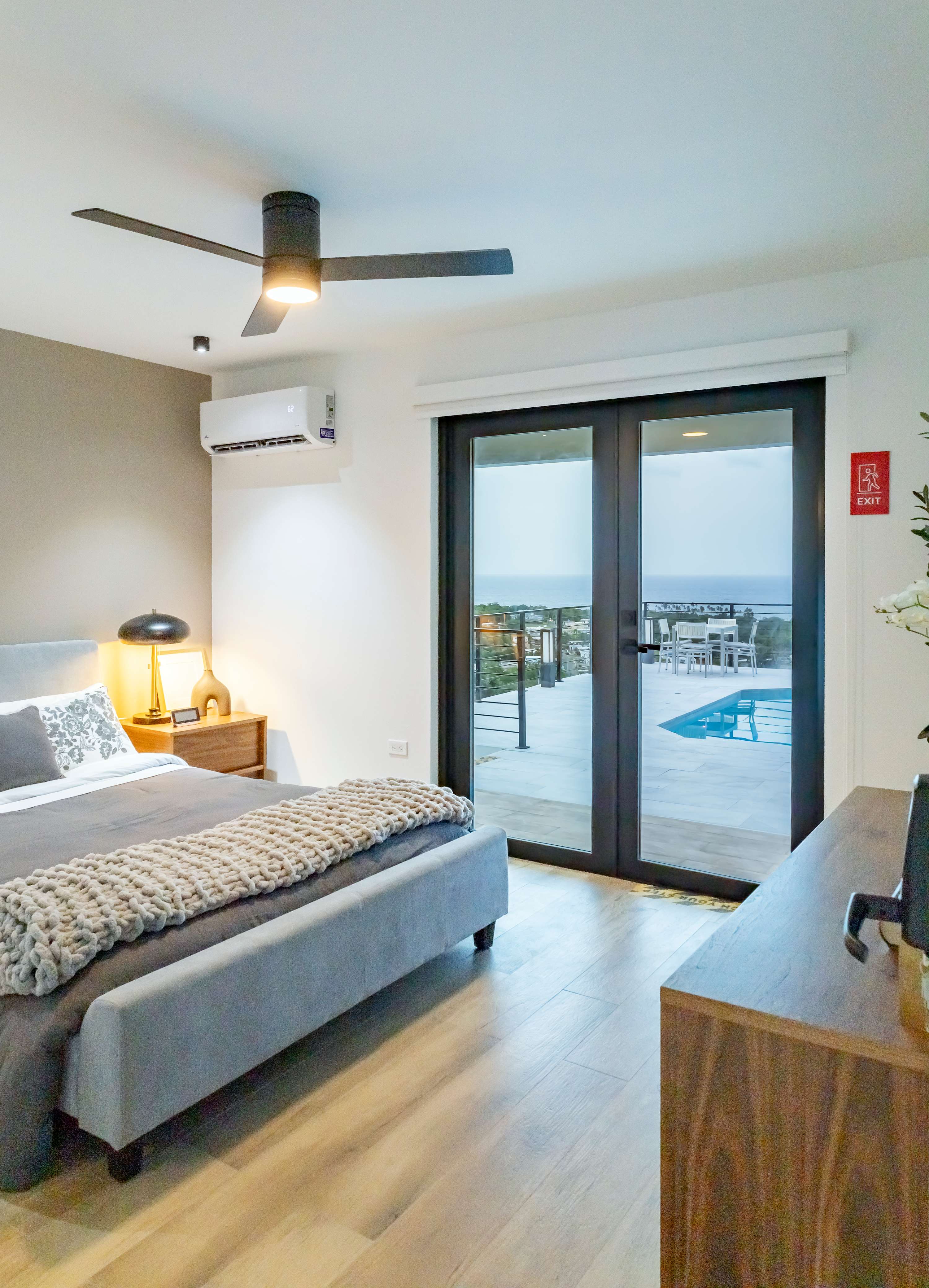 Luxury Villa on the hills looking at the atlantic ocean - Property photo