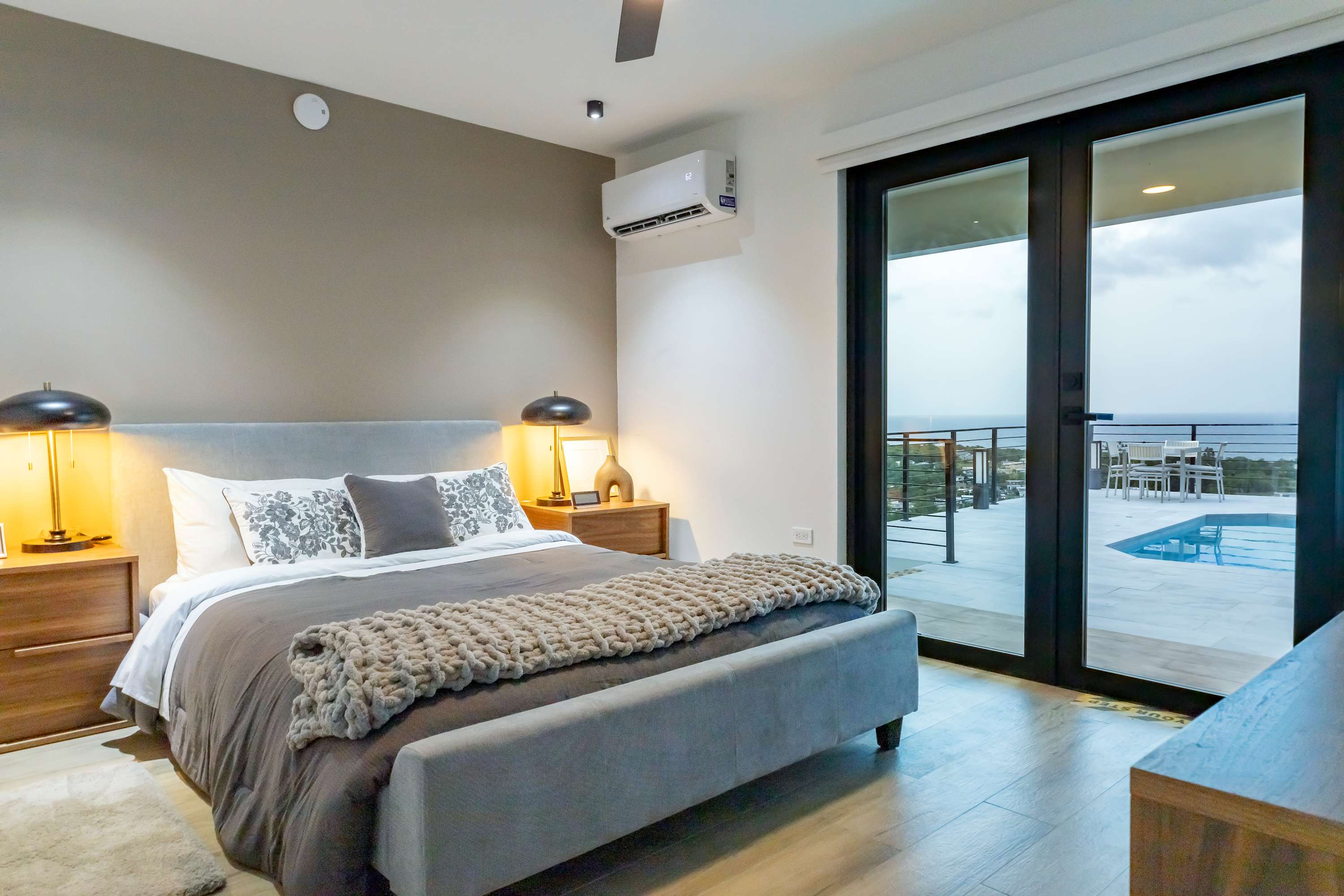 Luxury Villa on the hills looking at the atlantic ocean - Property photo