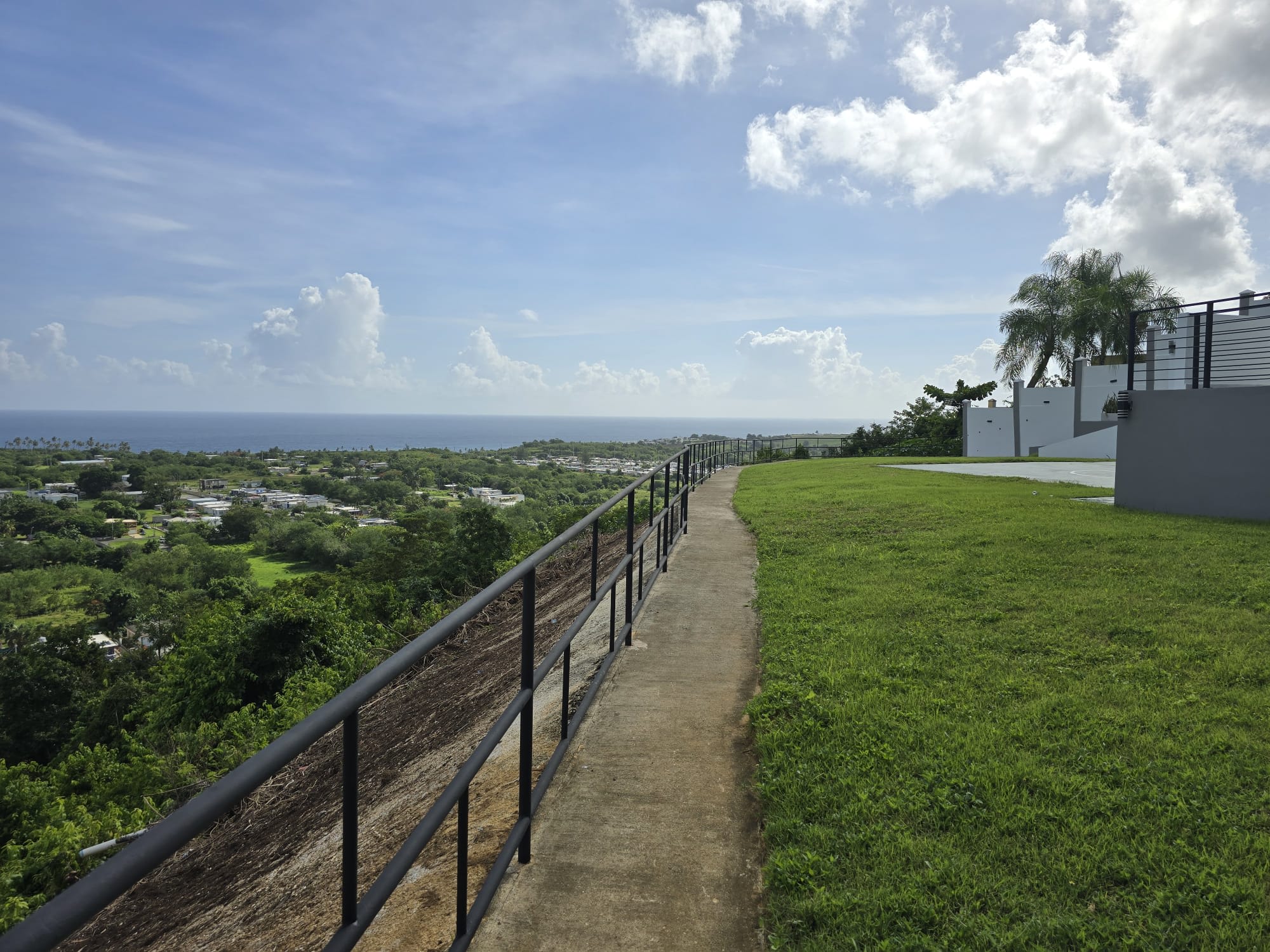 Luxury Villa on the hills looking at the atlantic ocean - Property photo
