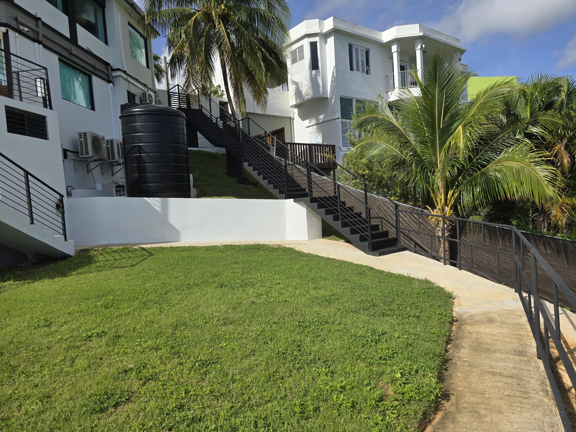 Luxury Villa on the hills looking at the atlantic ocean - Property photo
