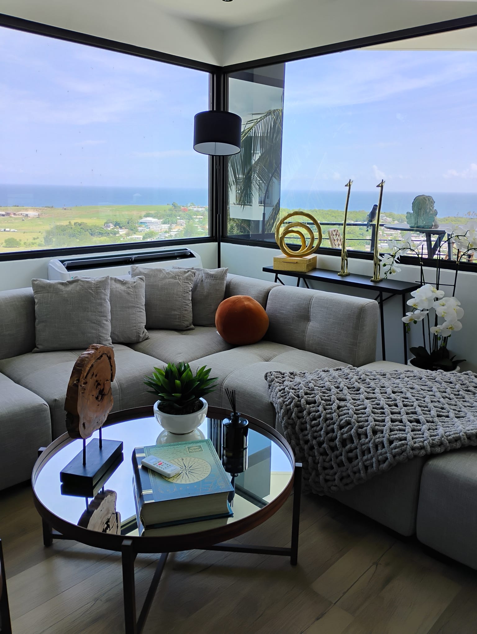 Luxury Villa on the hills looking at the atlantic ocean - Property photo