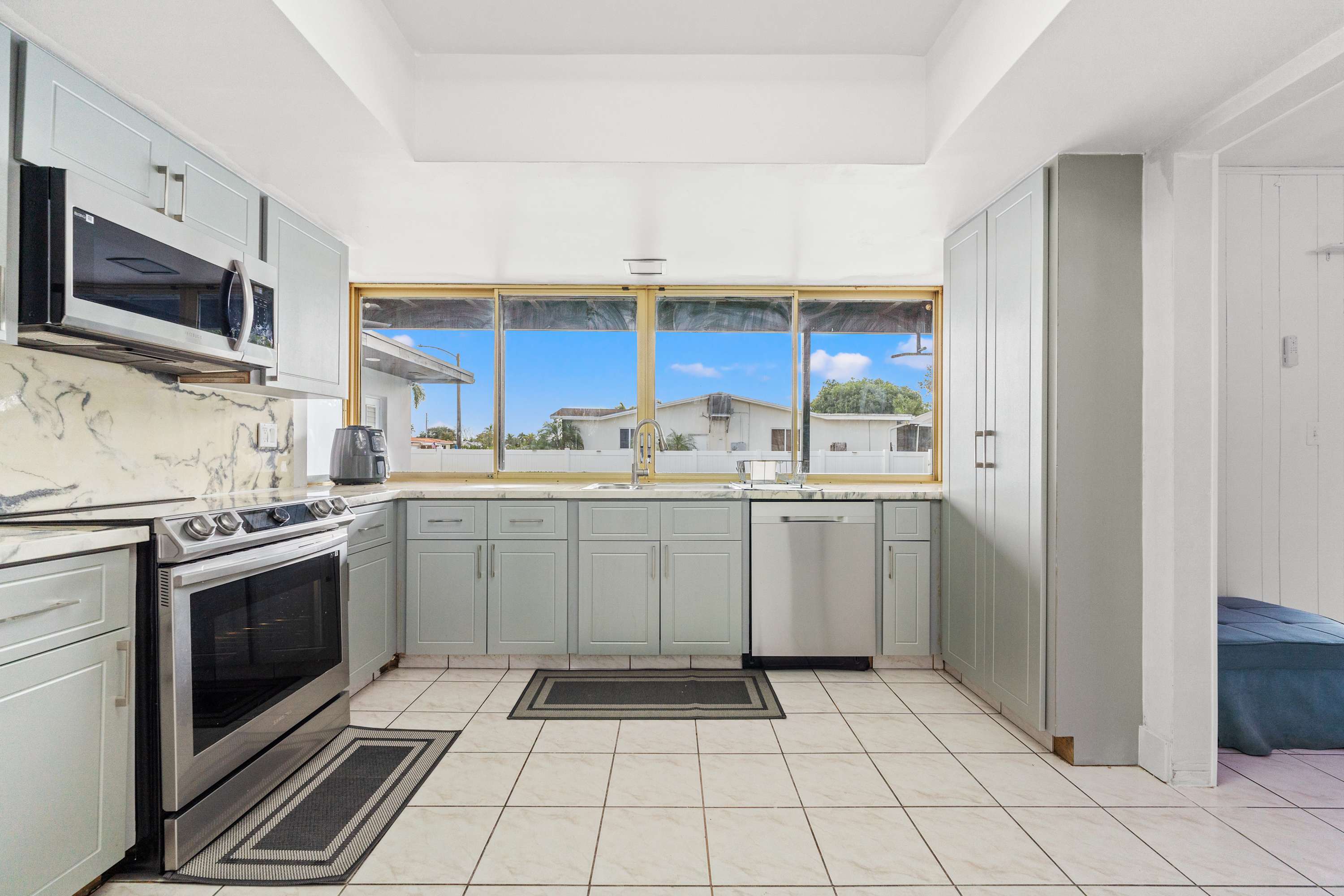 Elegant family home with pool