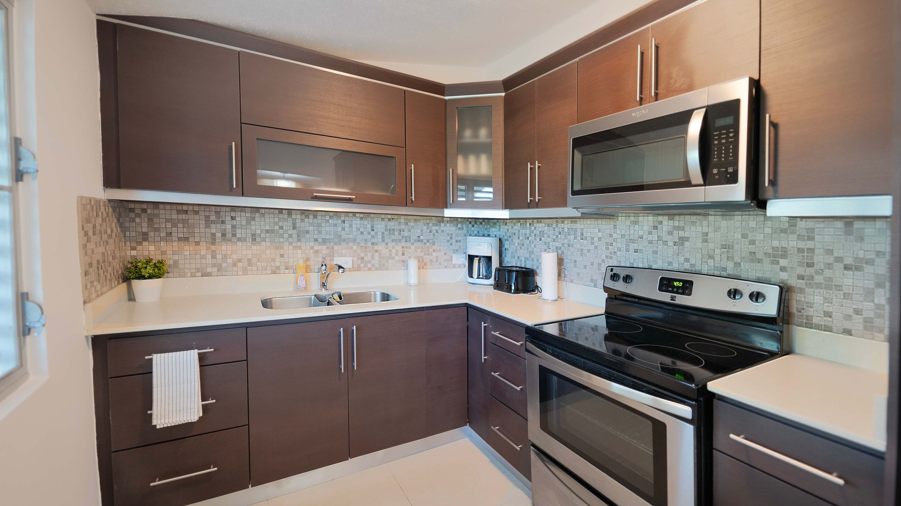 AQUA Ville Moderna 5 Ā· Bright 3BR Haven Near Beach