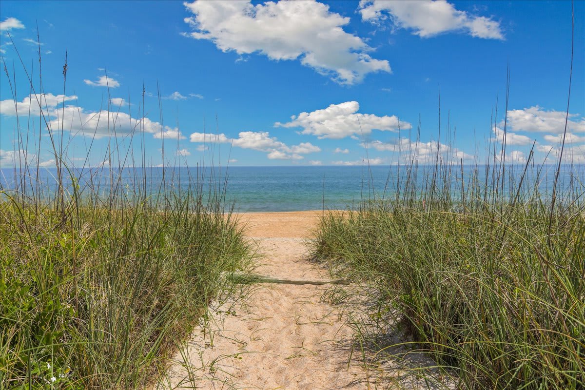 Private Beach Access | Anchors Aweigh