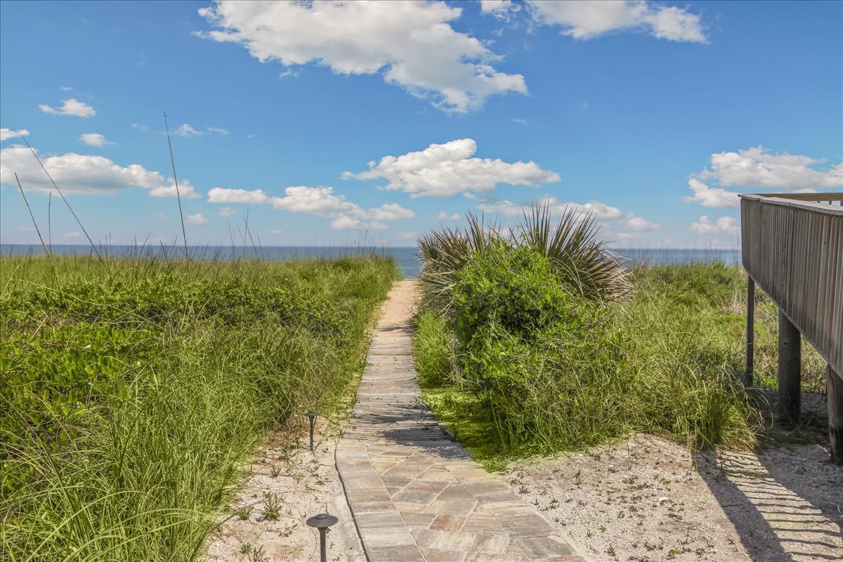 Private Beach Access | Anchors Aweigh