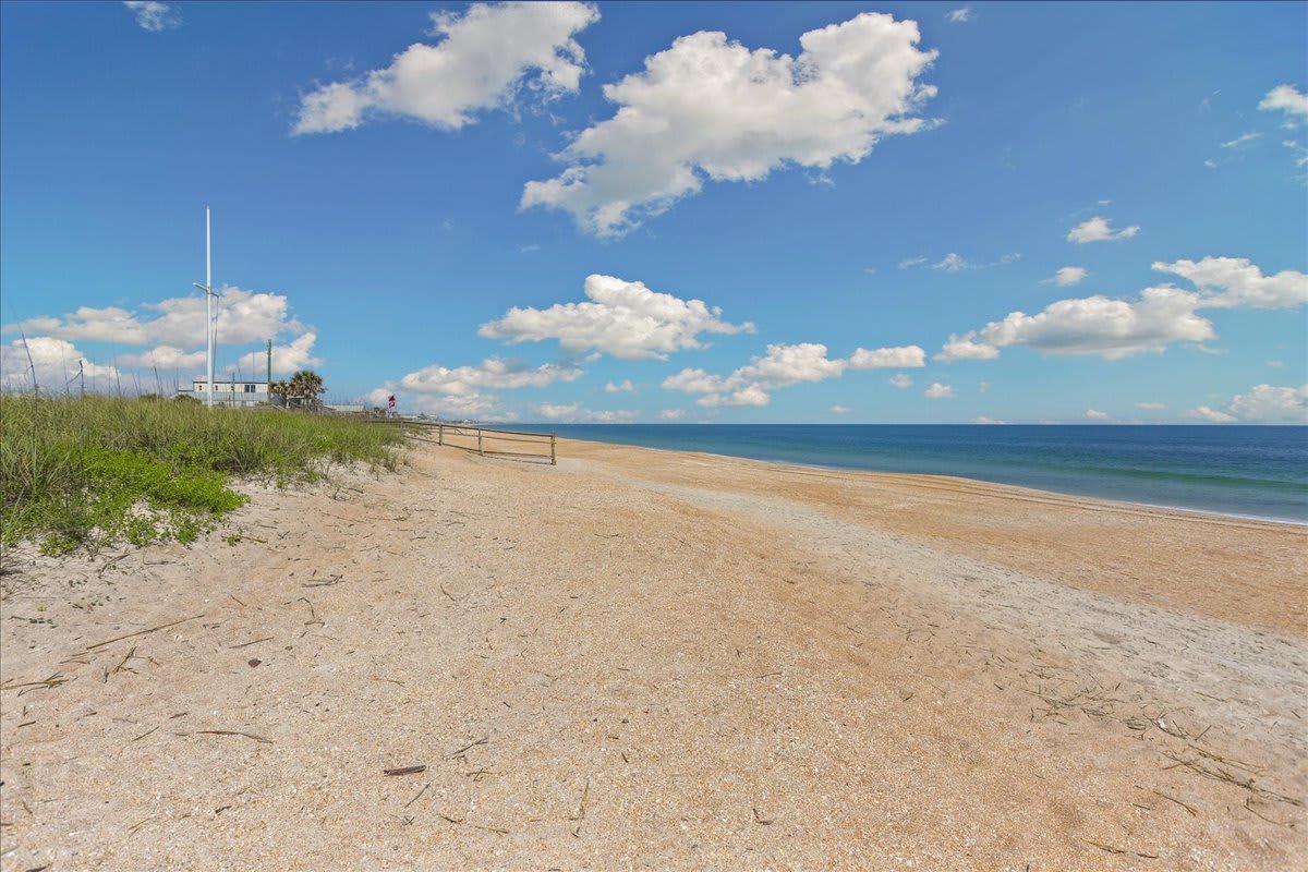 Private Beach Access | Anchors Aweigh