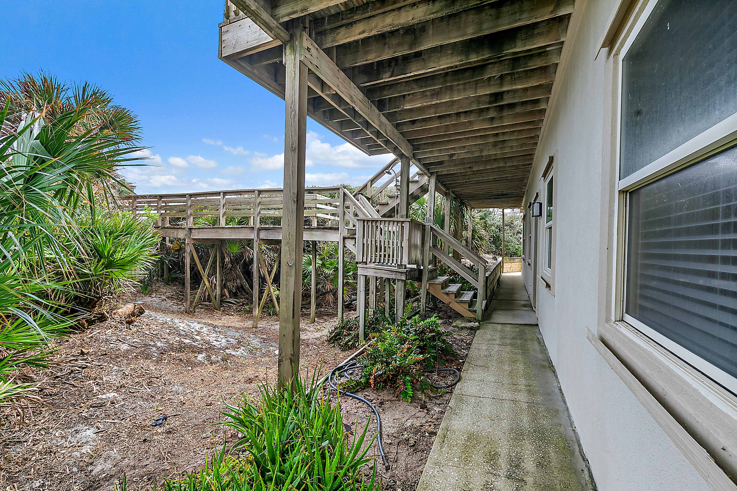 Oceanfront, Beach Access | Sunny Palms