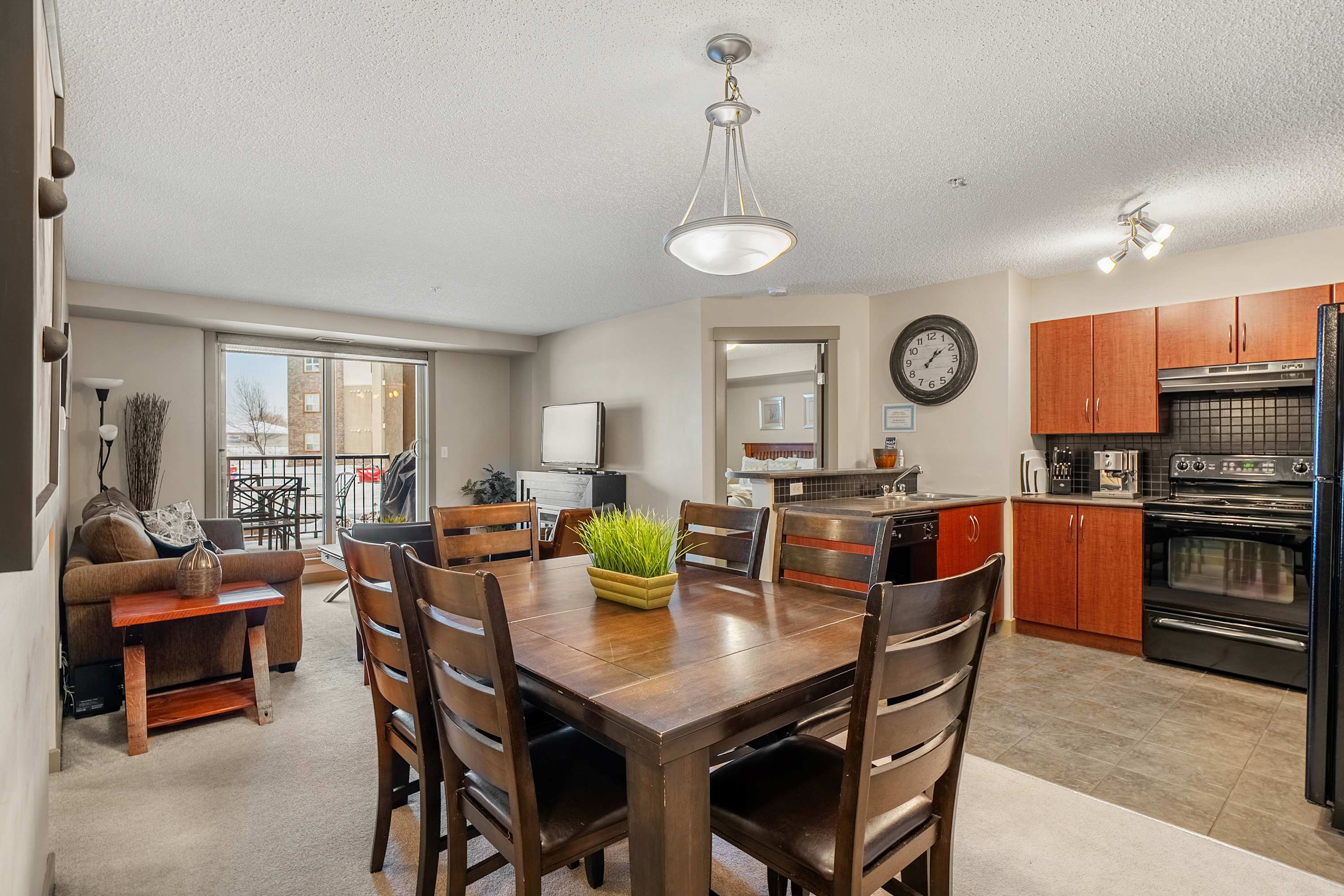Aspen Retreat | Year-Round Getaway | Hot Tub & Gym — Invermere, British Columbia — vacation rental