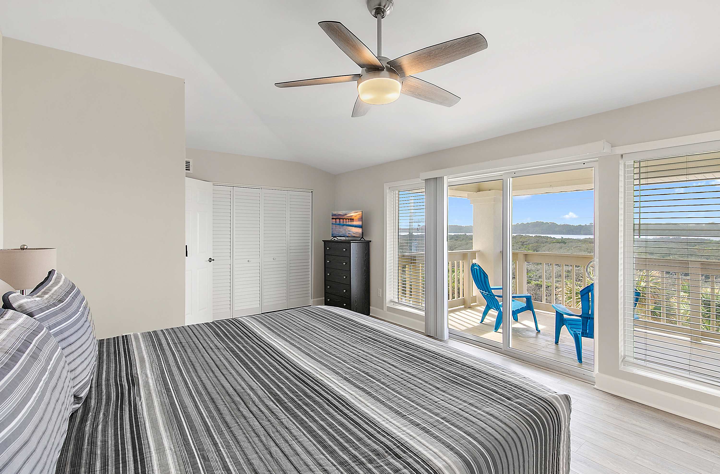 Oceanfront, Beach Access | Sunny Palms