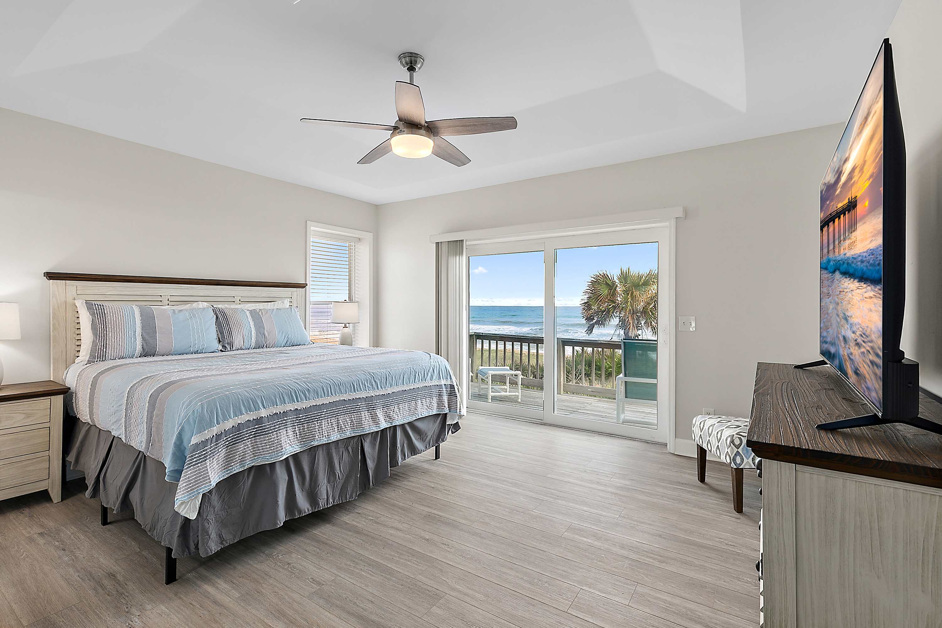 Oceanfront, Beach Access | Sunny Palms