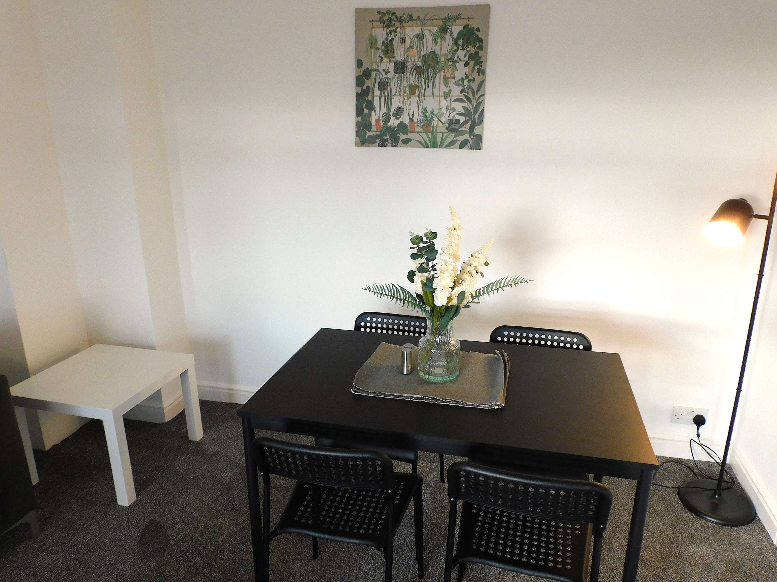 4 Bedroom, Newly Refurbished Home in East Kilbride