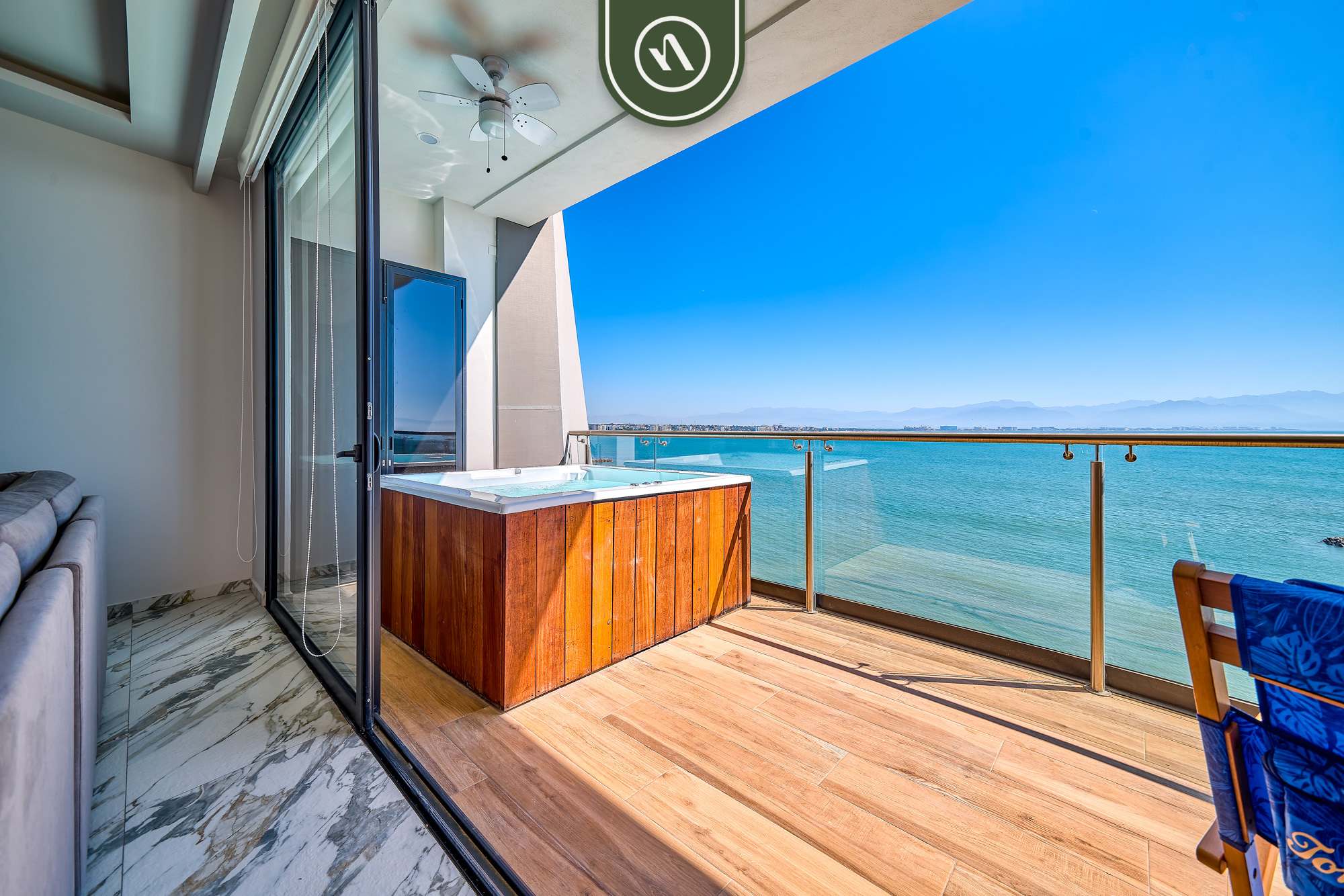 Luxury Oceanfront Condo - Private Jacuzzi - Foto 1