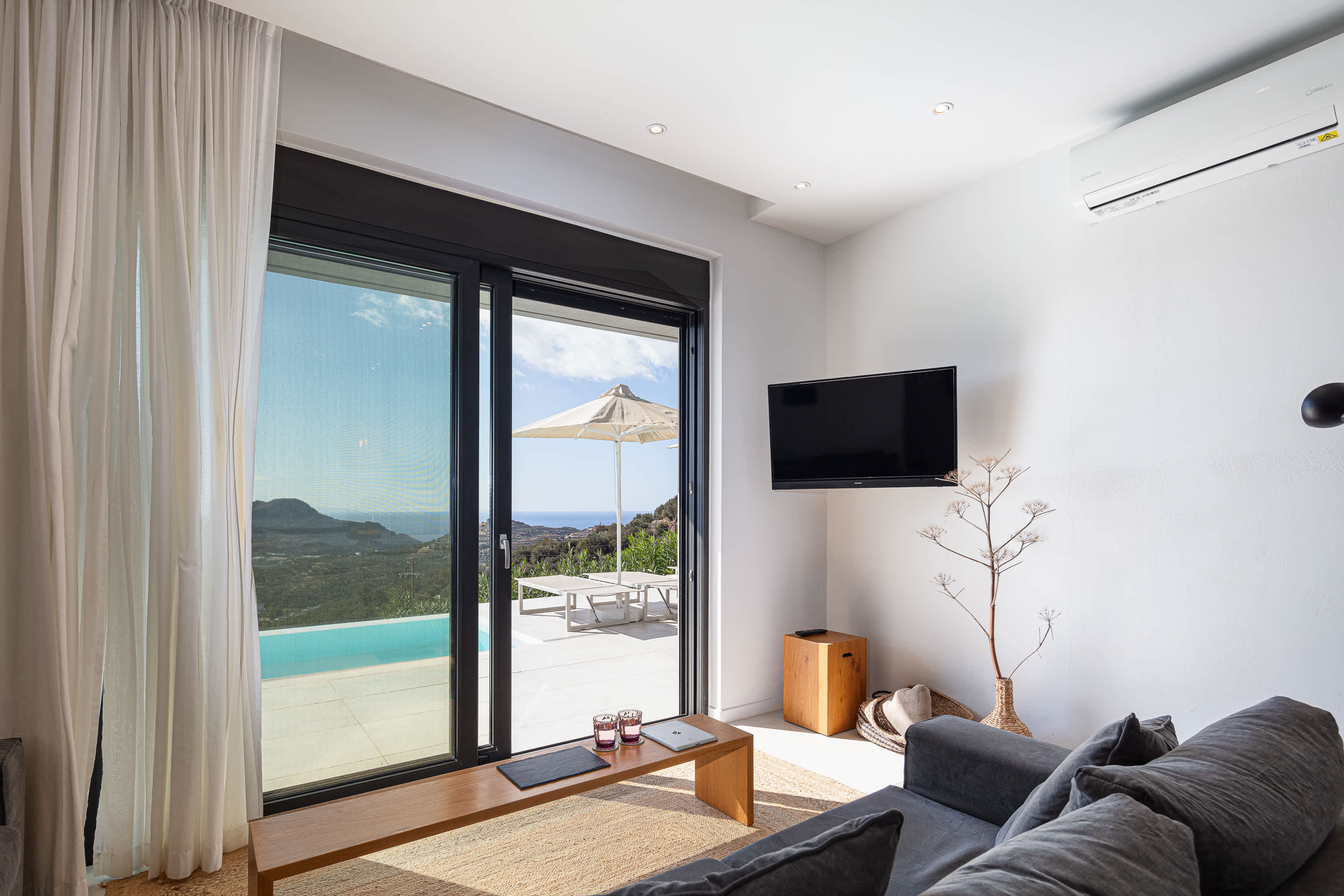 Villa Filios with Stunning Sea and Bay Views!