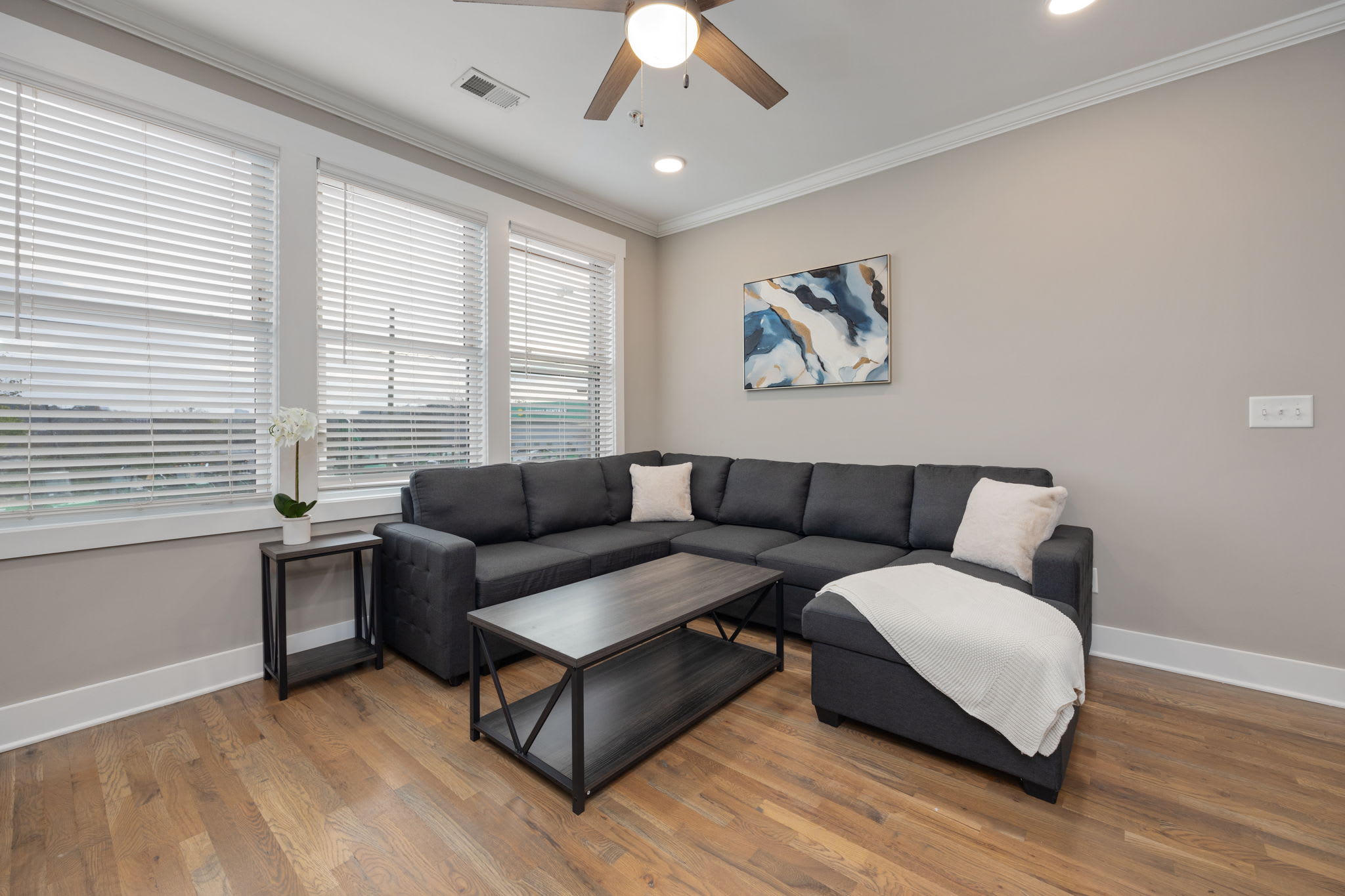 The Nations | Modern 2BR | Parking | Sleeps 6