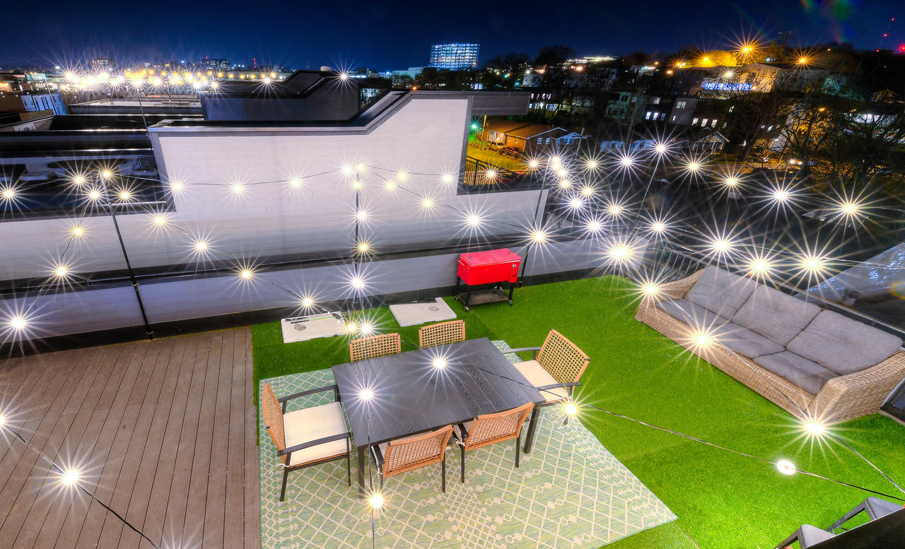 Huge Luxury Downtown Home 2 Rooftop Decks 12 Beds — Nashville, TN — vacation rental