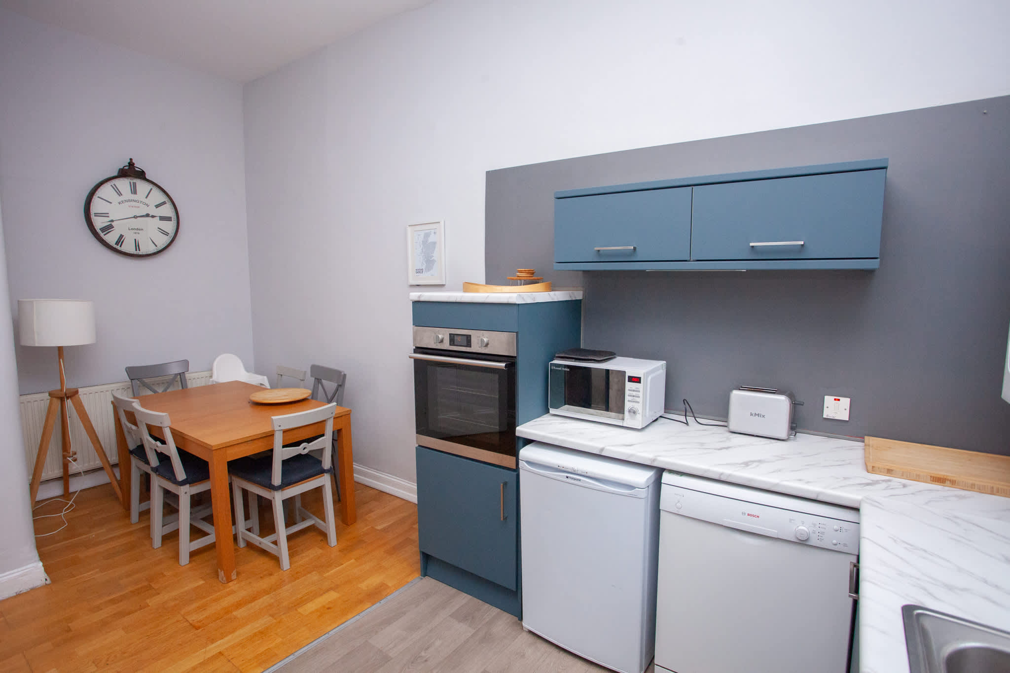 Bright and Spacious Flat in Trendy Finnieston in 964 Sauchiehall Street G3 7TH - Property image 3 - VivreStays