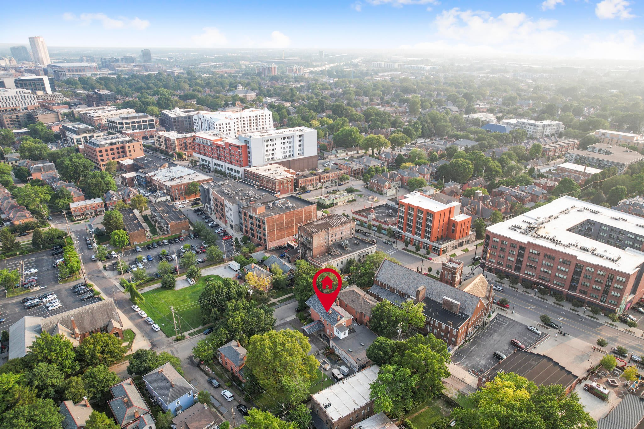 Spacious Historic Manor in Short North - Perfect for Large Groups!