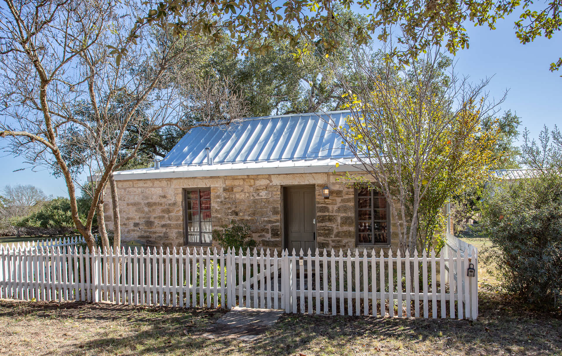 Amick Cottage 2 - Photo 1