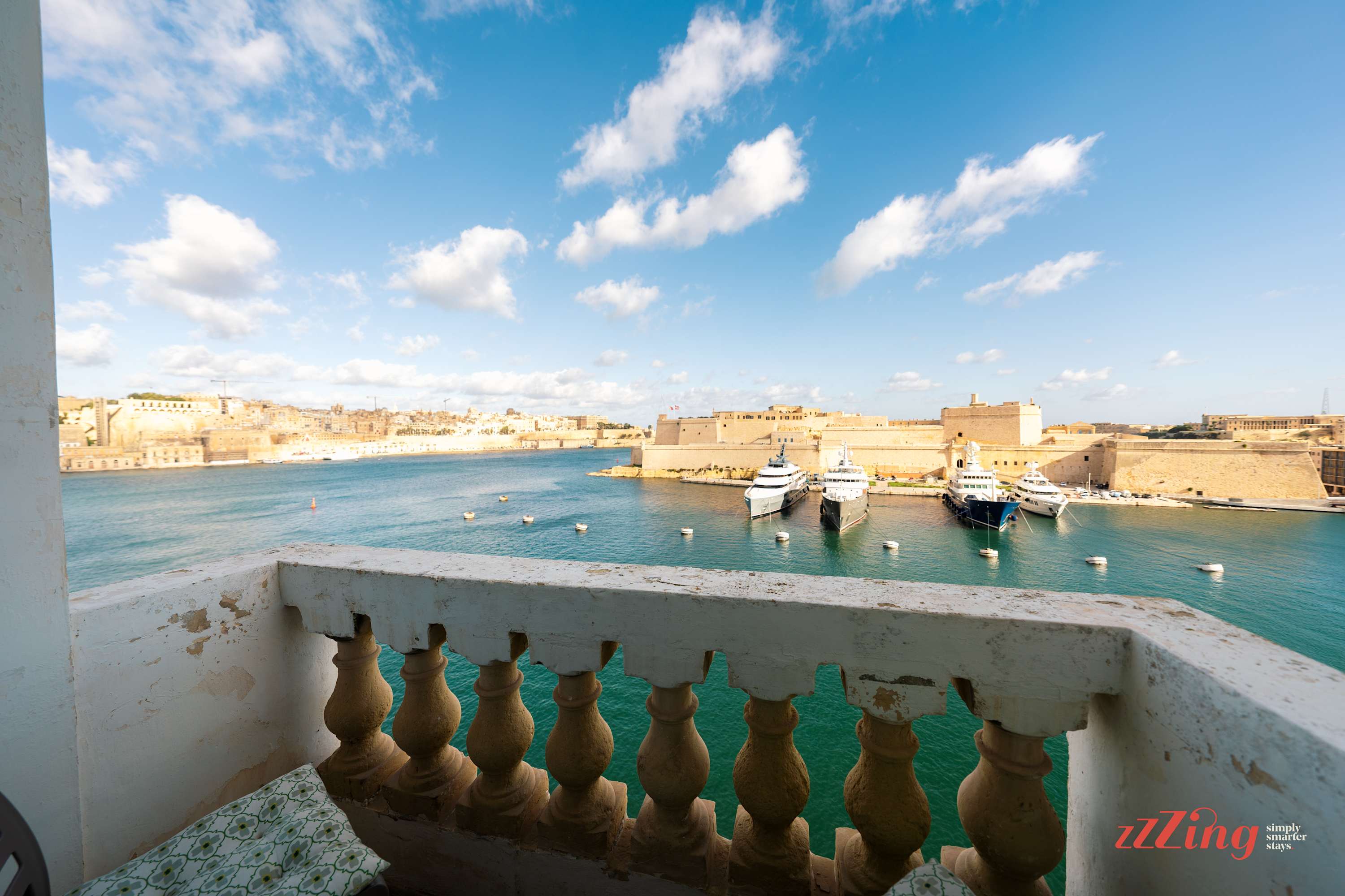 2BR Holiday Home in Isla w/ Pretty Harbour Views — L-Isla, Senglea — vacation rental