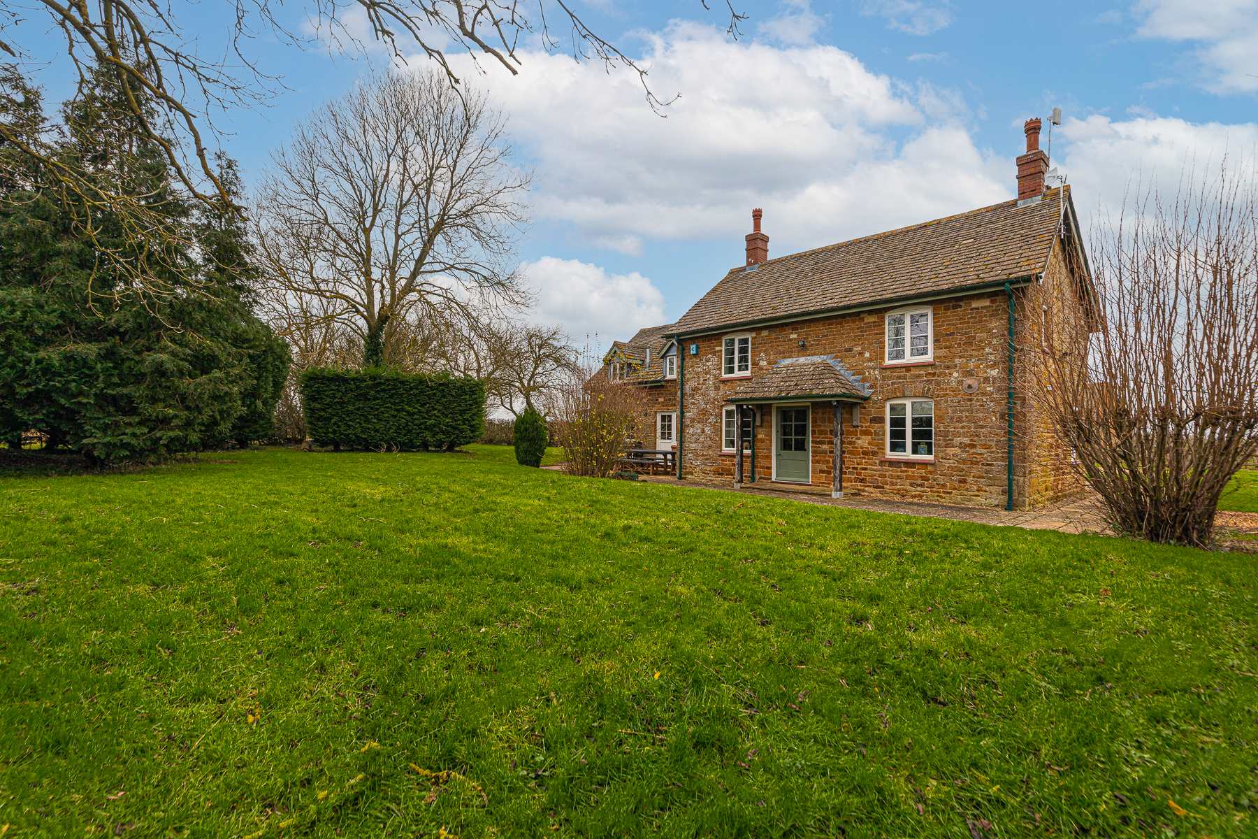 Great Easton Lodge - Hot Tub Packages Available — Great Easton, England — vacation rental