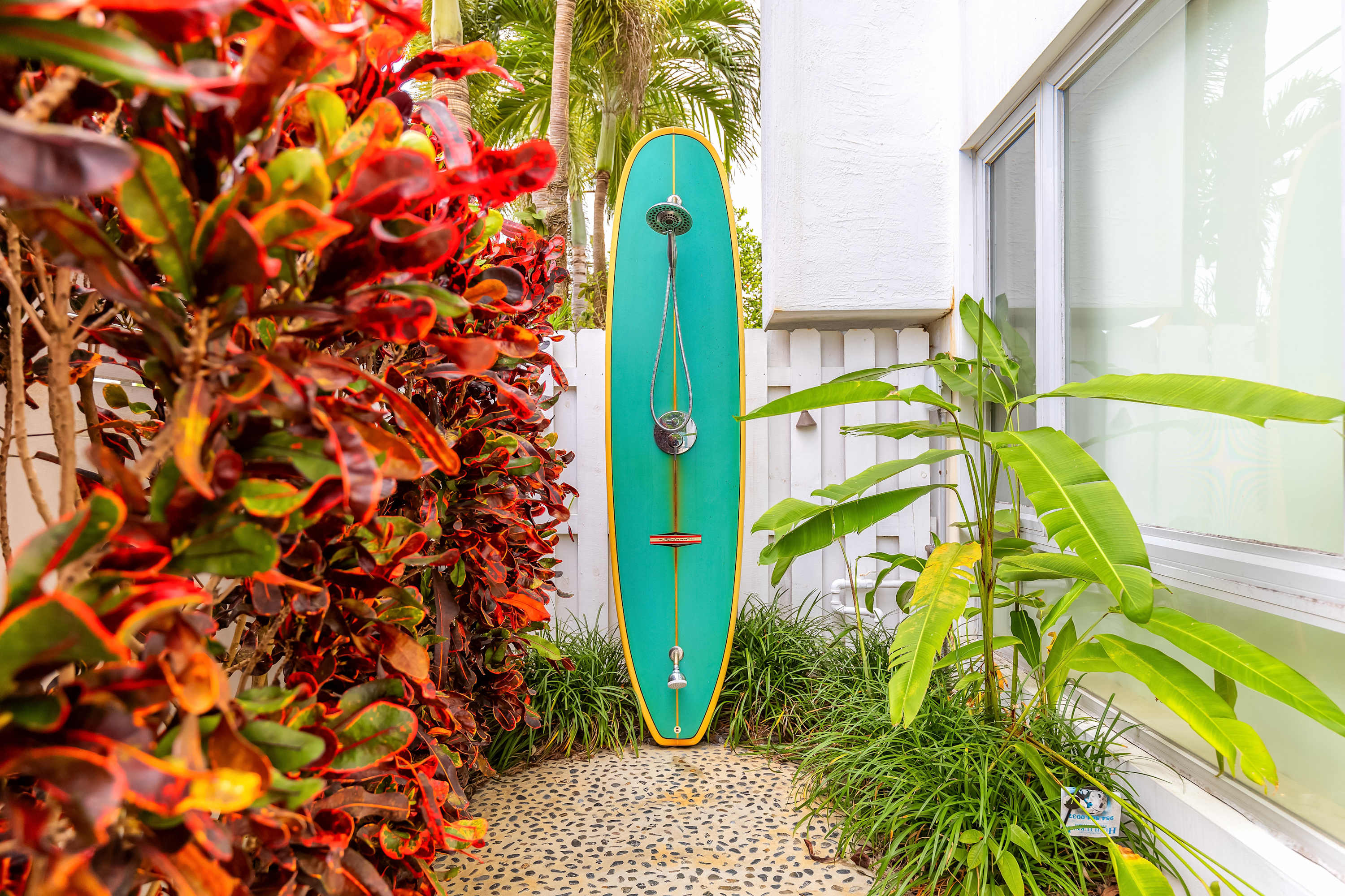 NEW 3-Story Townhome with Pool Room, Expansive Balcony seconds away from Las Olas - Picture 7