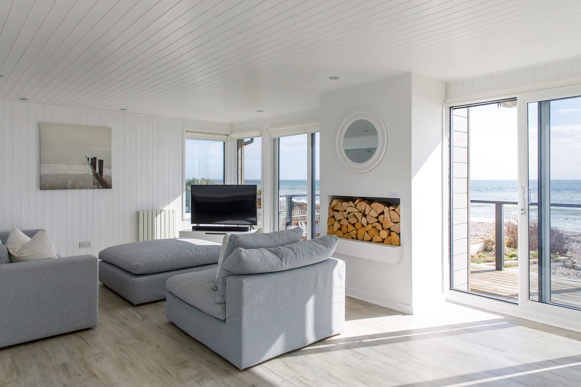 Seafront luxury at Shell Seekers. Enjoy sea views from the upstairs lounge.