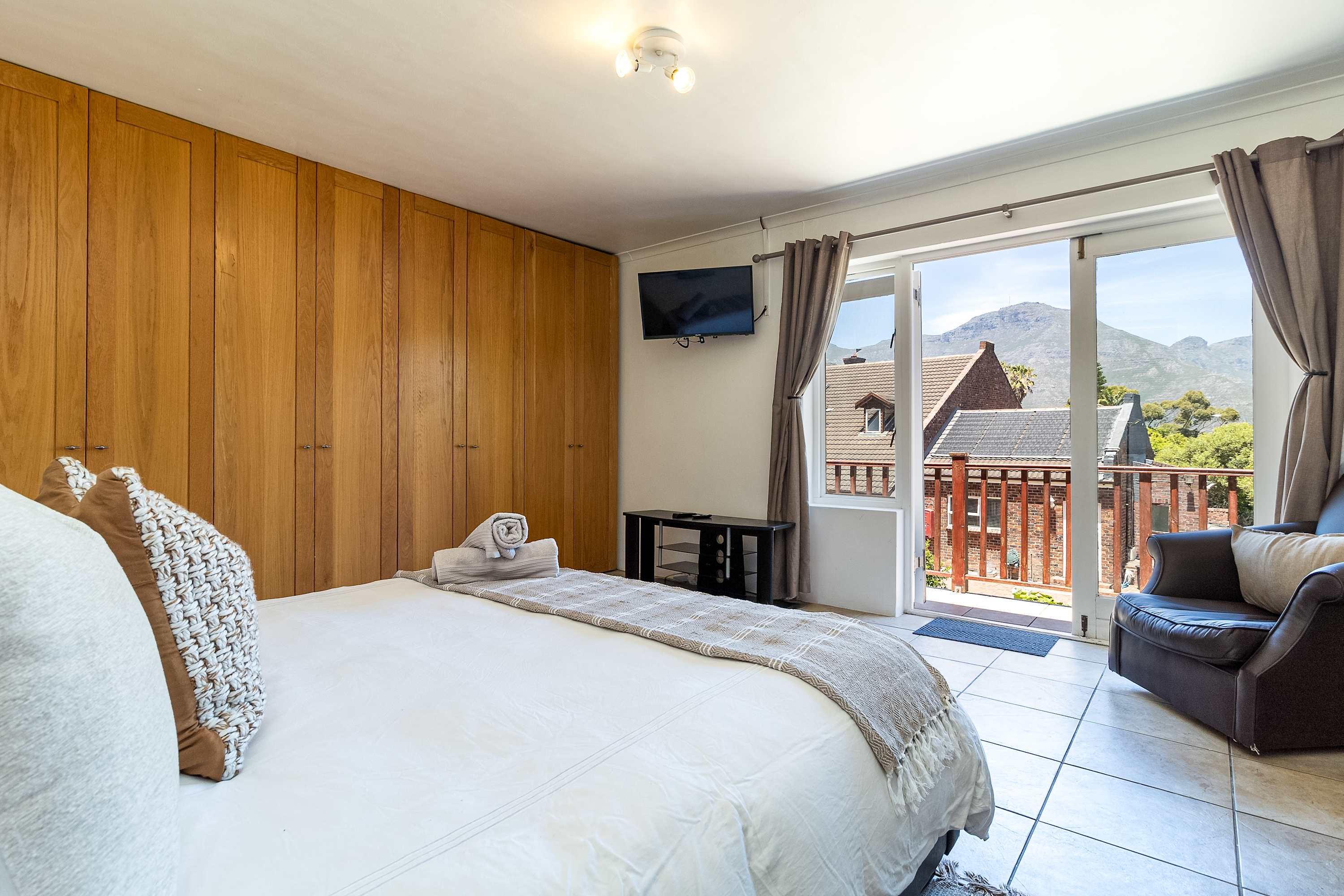 Charming 1 Bedroom, Garden Cottage, HoutBay, Cape Town, South Africa