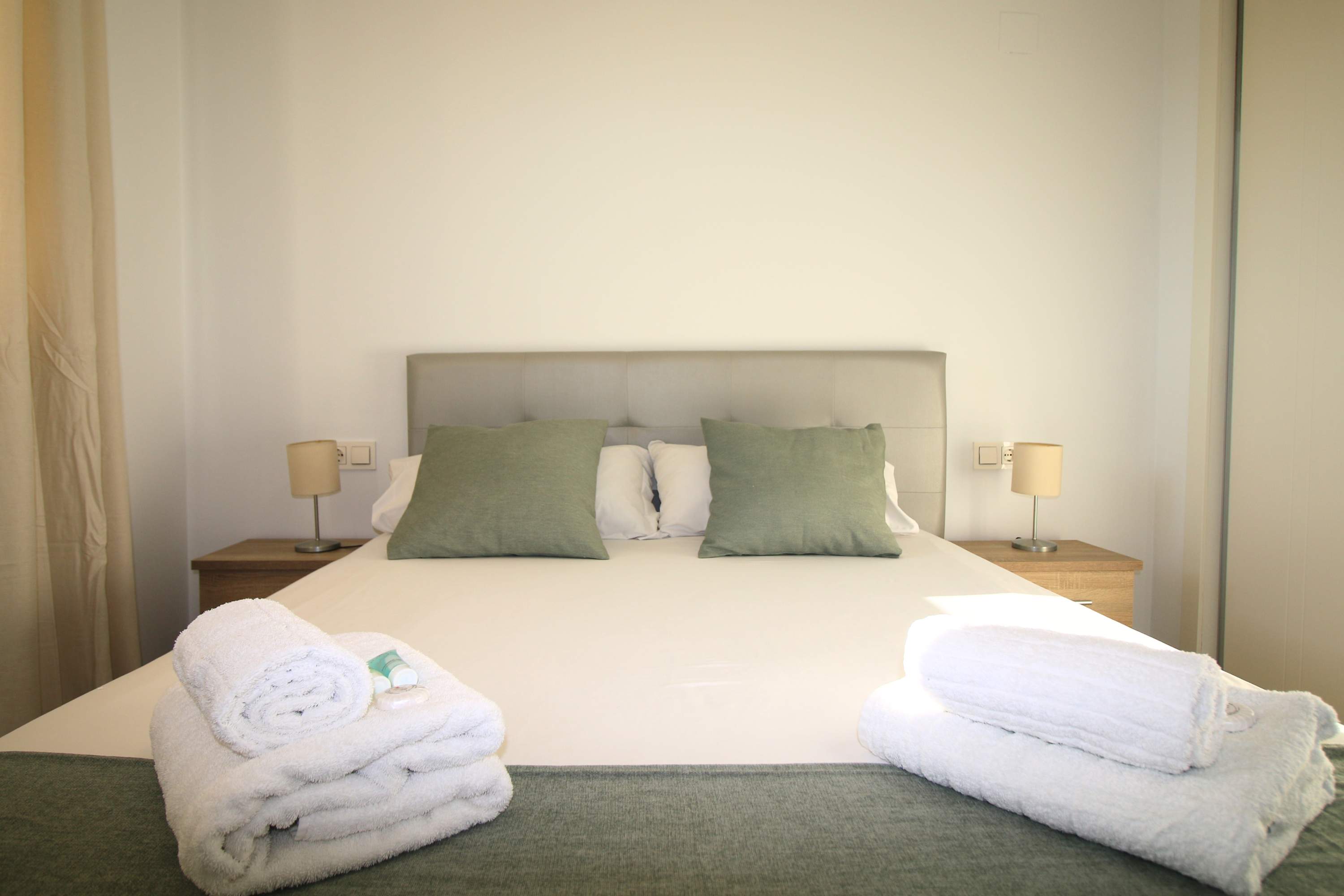 Beautiful apartment with pool and gardens