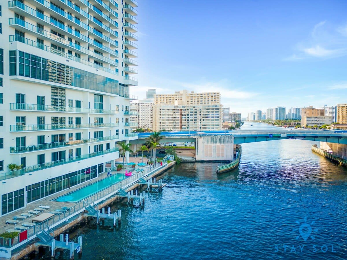 Amazing 2BR • Resort‐Style Amenities
