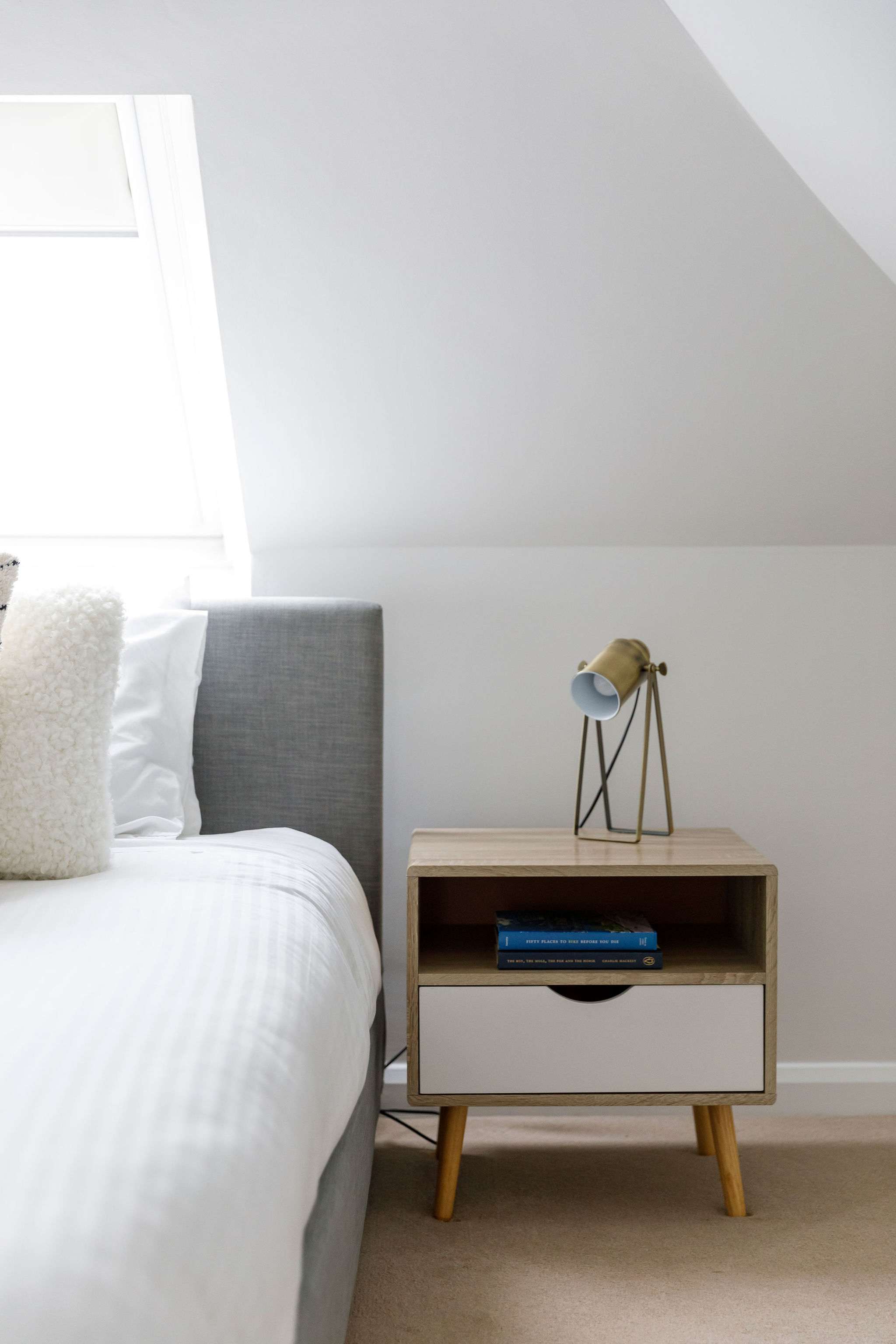 All rooms have side tables with reading lamps.