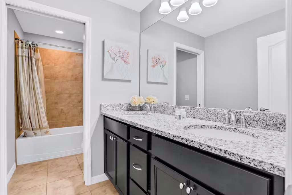 Heated Pool, Game Room, 9MI Disney! FREE Resort