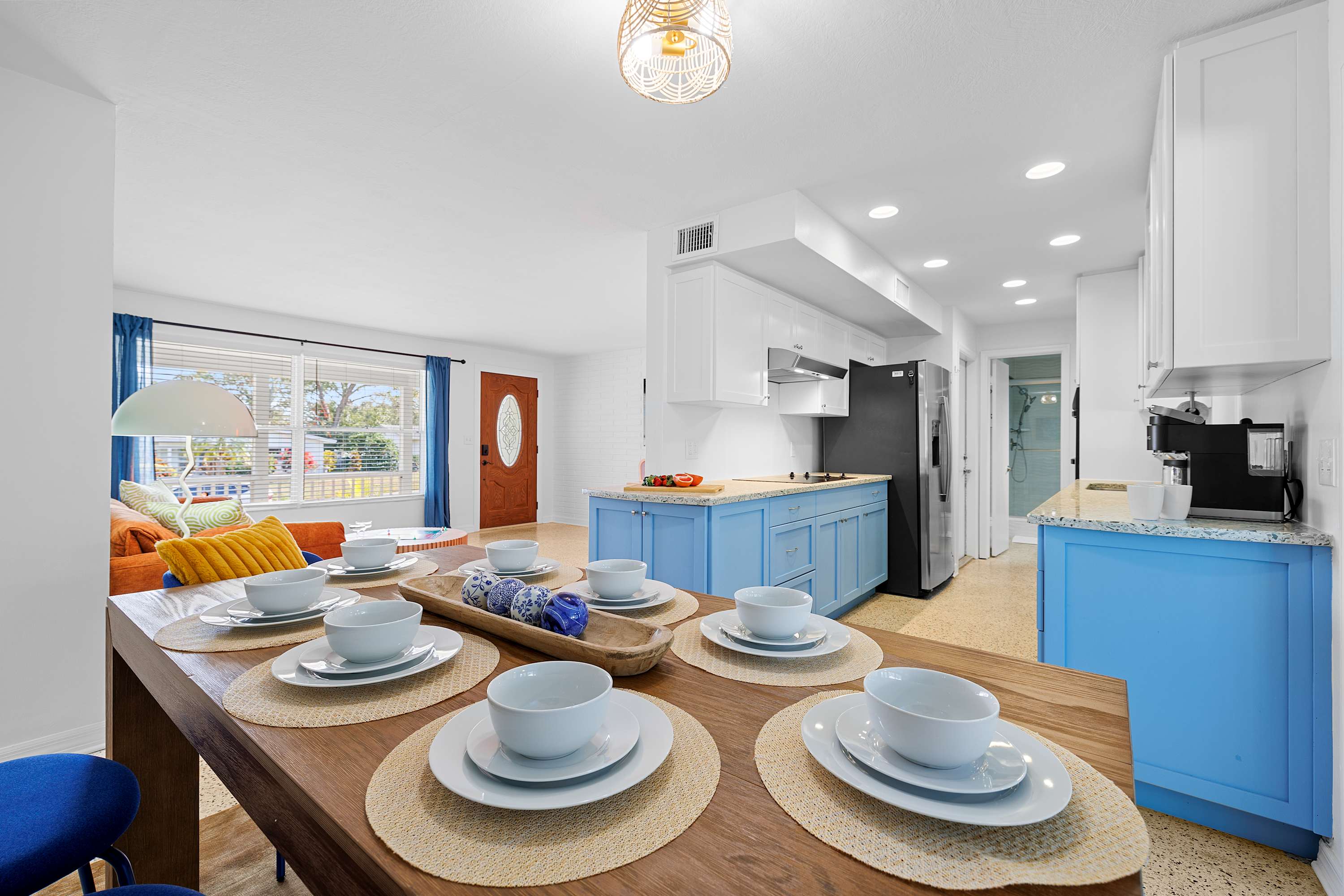 Villa w/pool, game room & putting green