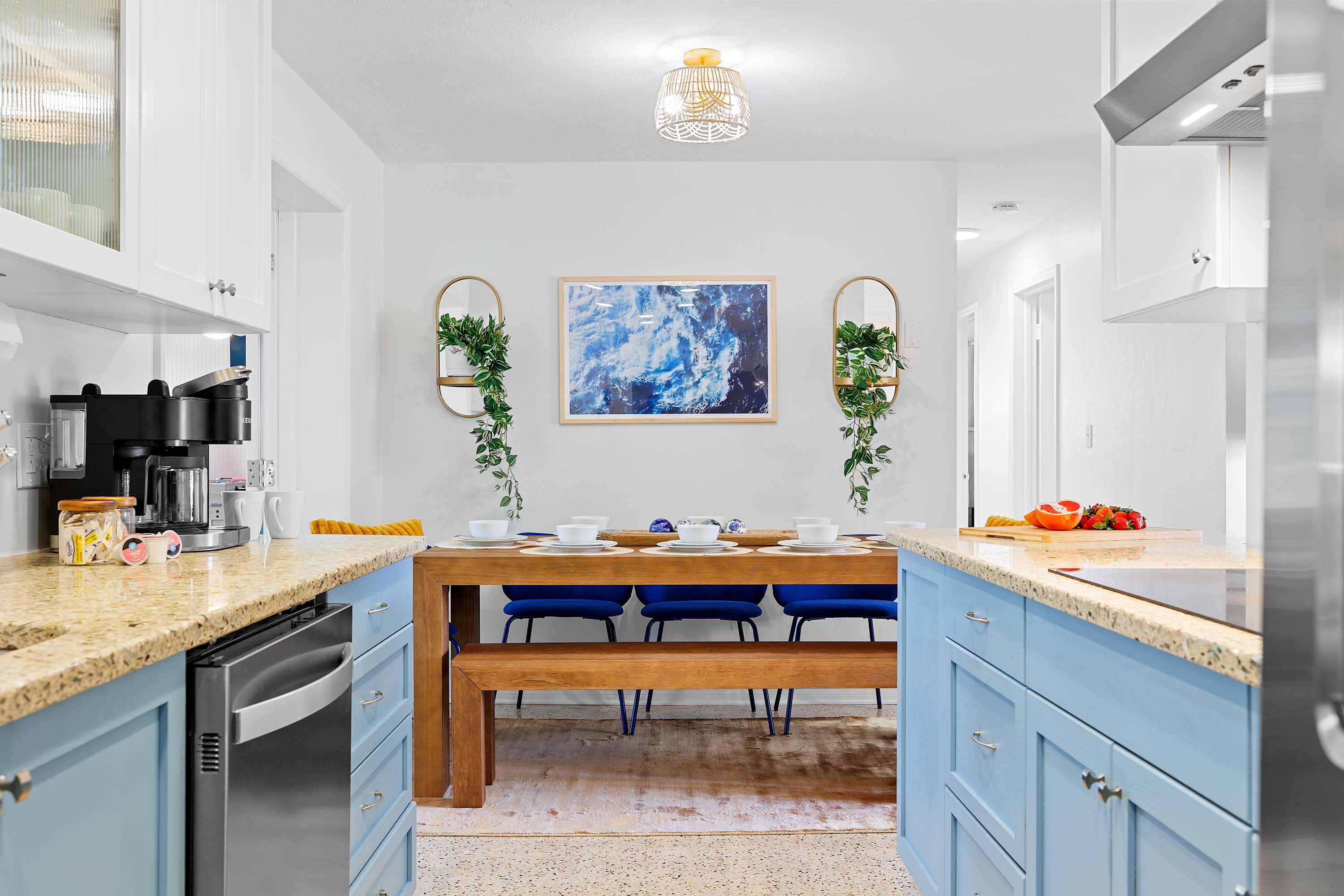 Villa w/pool, game room & putting green