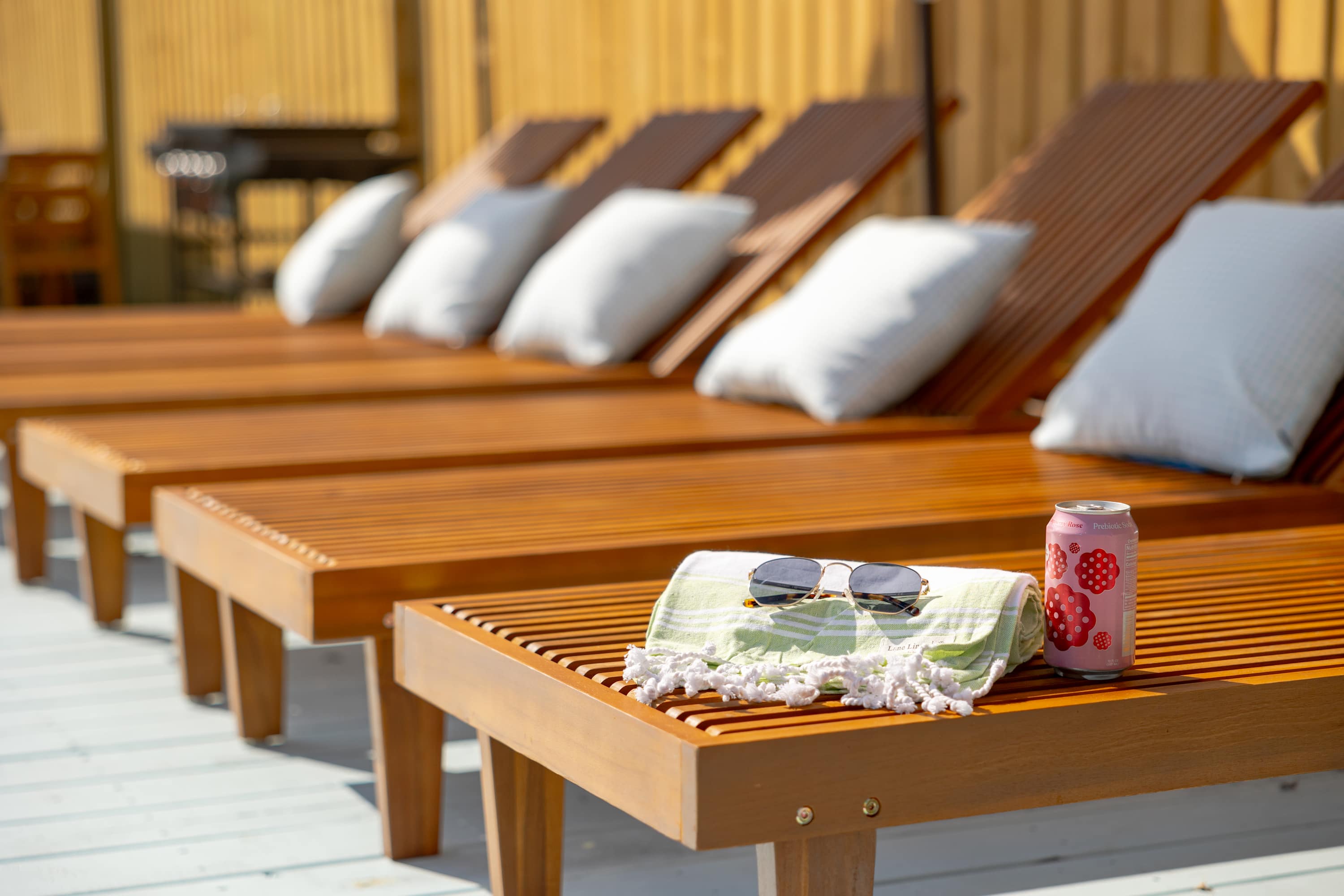 Villa w/pool, game room & putting green