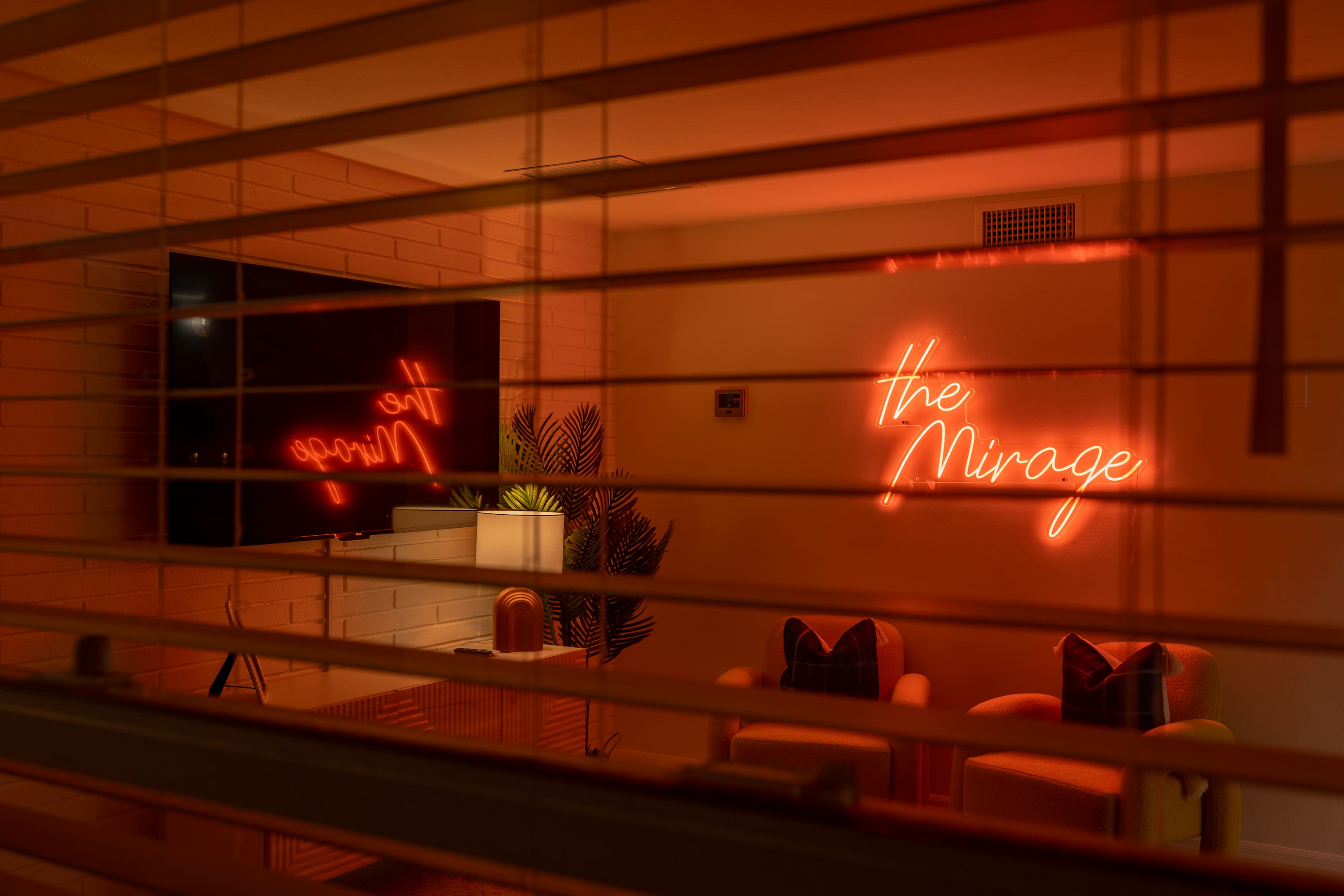 Villa w/pool, game room & putting green