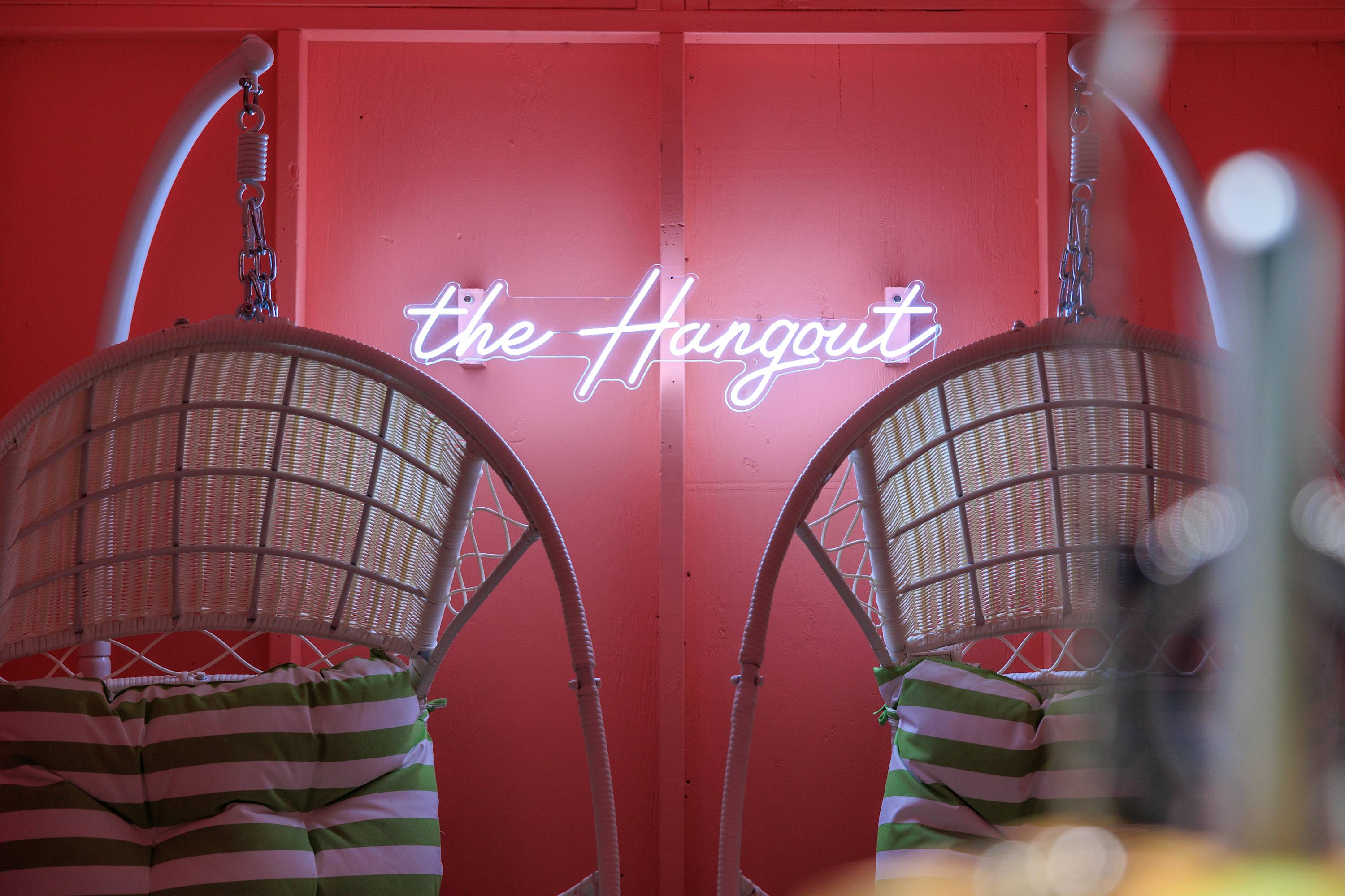 Villa w/pool, game room & putting green