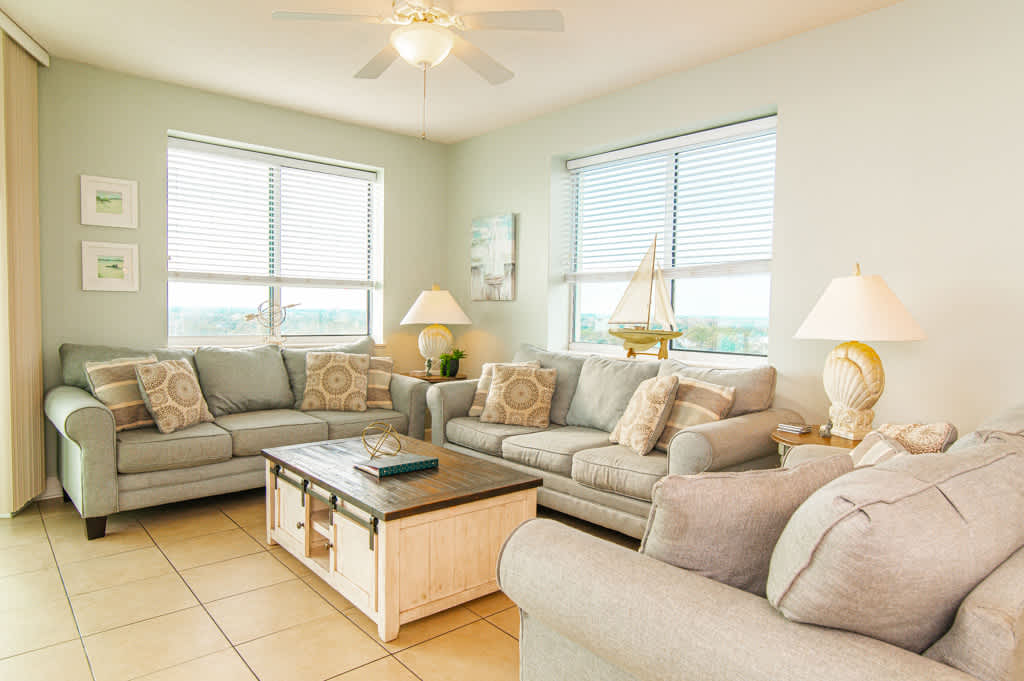 Penthouse Stunning Ocean Views Lazy River Indoor Pool