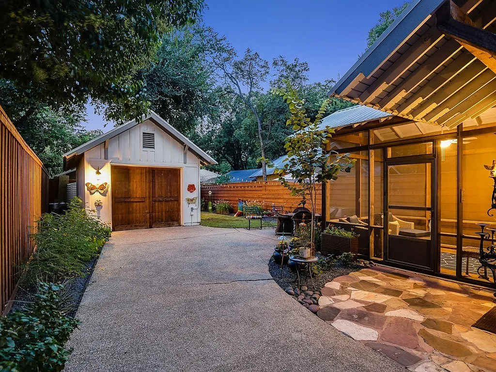 Walk to Town, Screened Patio | Classically Modern