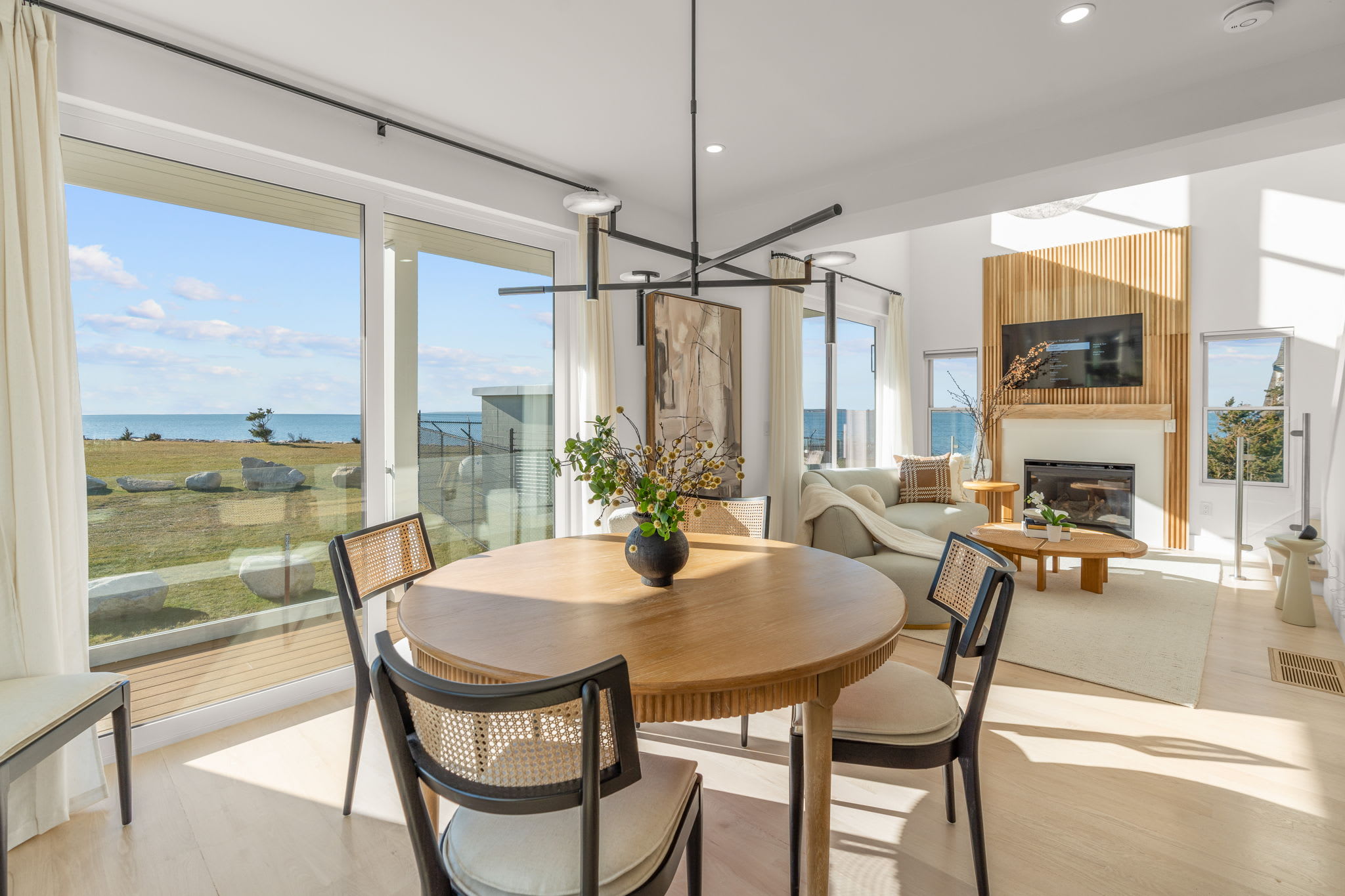 Breathtaking Ocean Views And Hot Tub - Luxurious Coastal Escape - Massachusetts