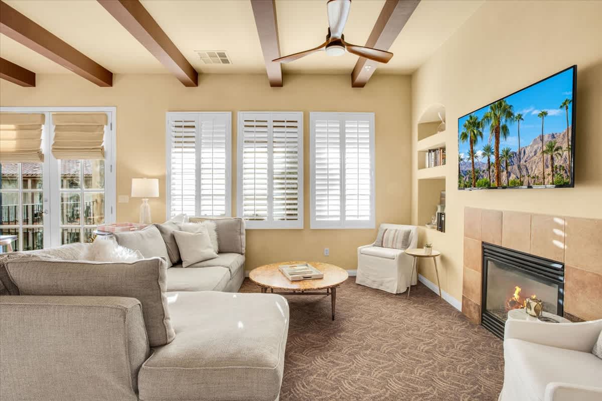 Beautiful 2 Bedroom Villa with Great Views! - Photo 4