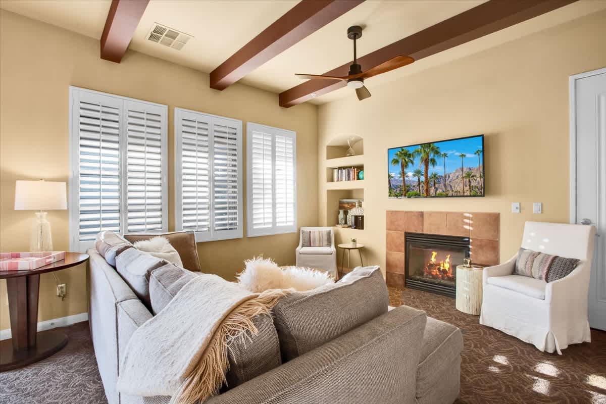 Beautiful 2 Bedroom Villa with Great Views! - Photo 3