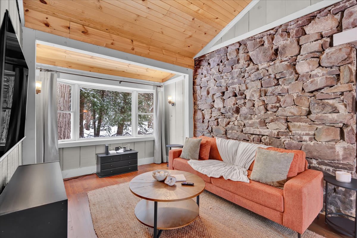 Pocono Pines Stone Cabin | Central to Attractions