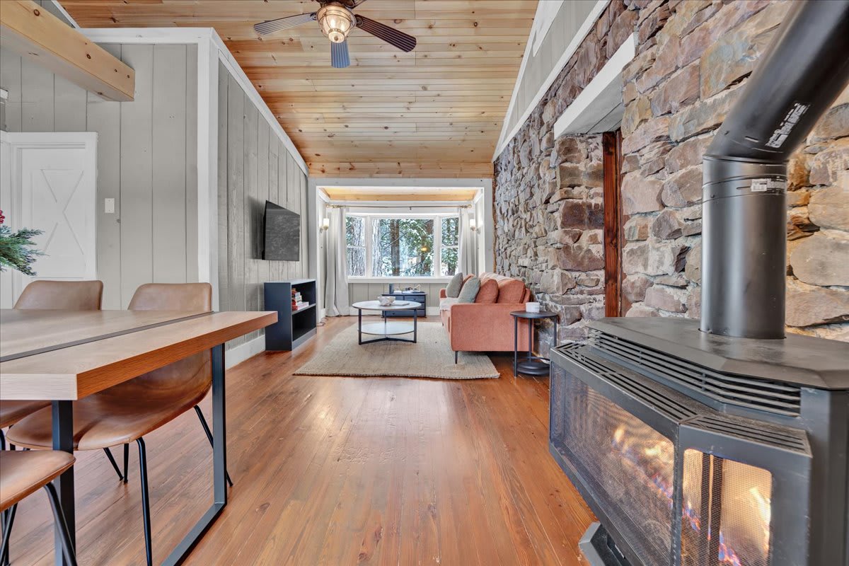 Pocono Pines Stone Cabin | Central to Attractions