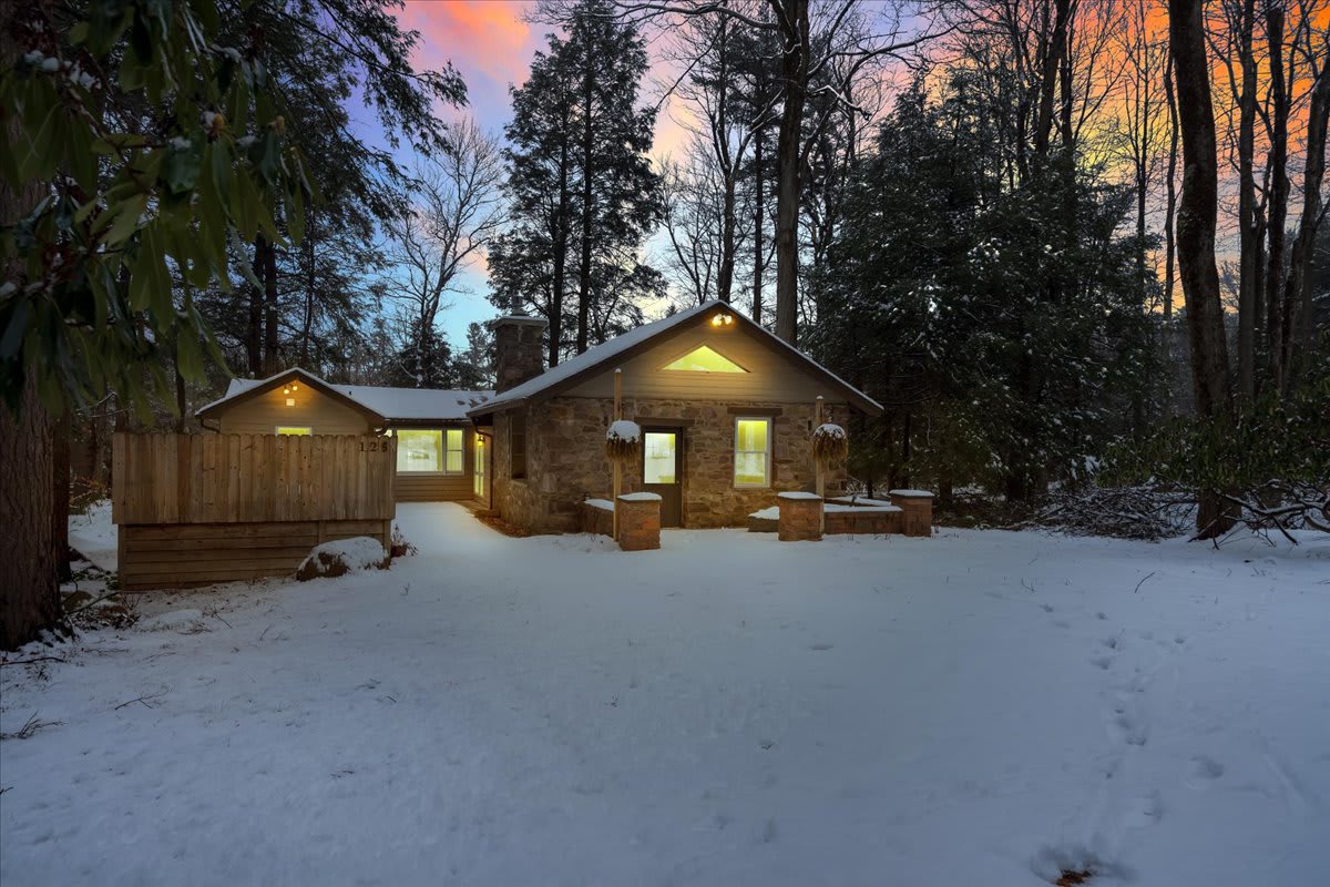 Pocono Pines Stone Cabin | Central to Attractions