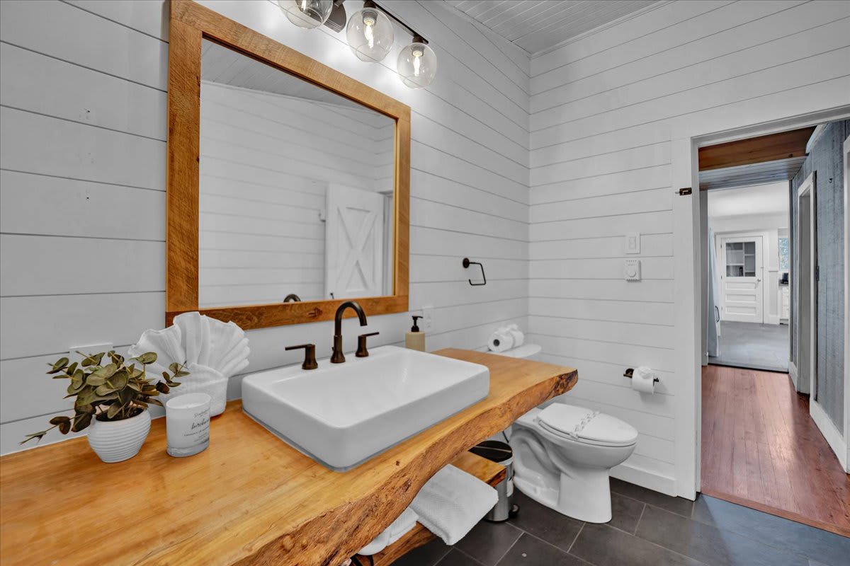 Pocono Pines Stone Cabin | Central to Attractions