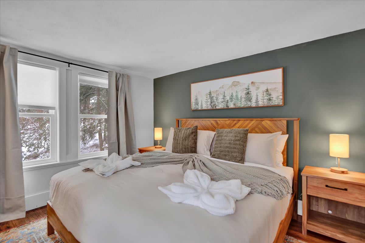 Pocono Pines Stone Cabin | Central to Attractions