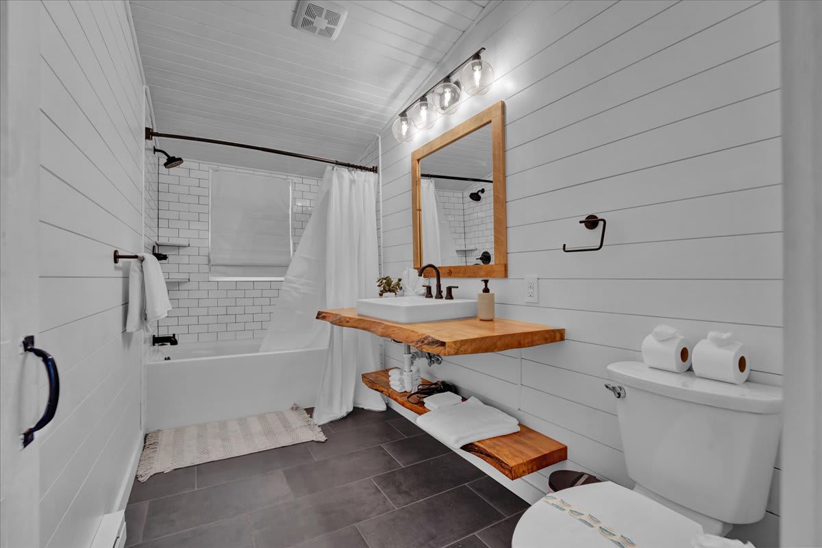 Pocono Pines Stone Cabin | Central to Attractions