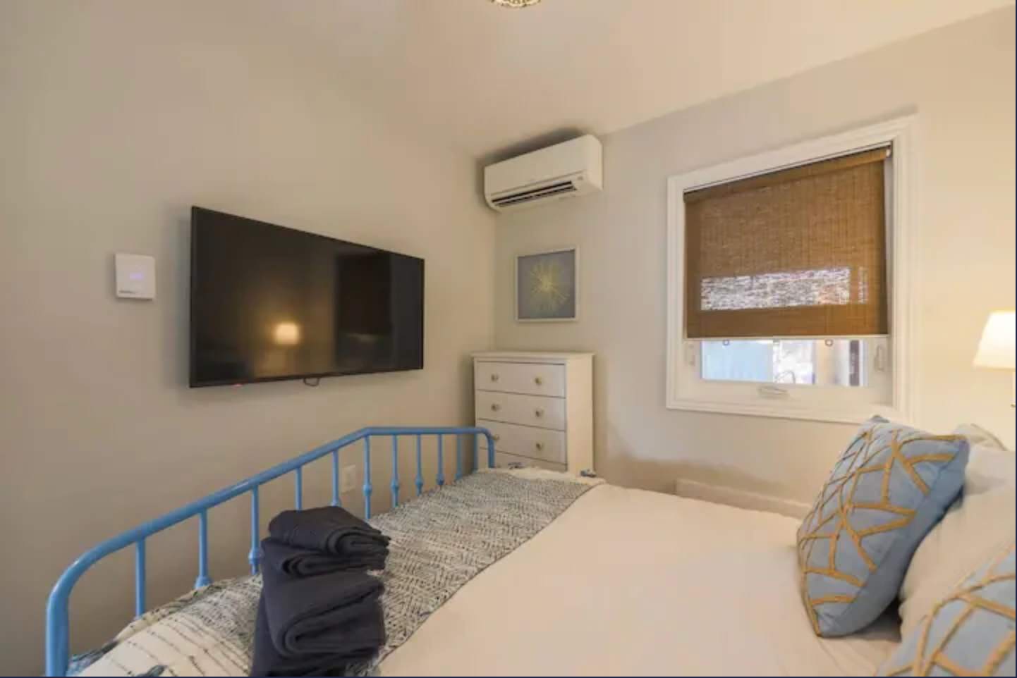 Queen bedroom with smart TV 